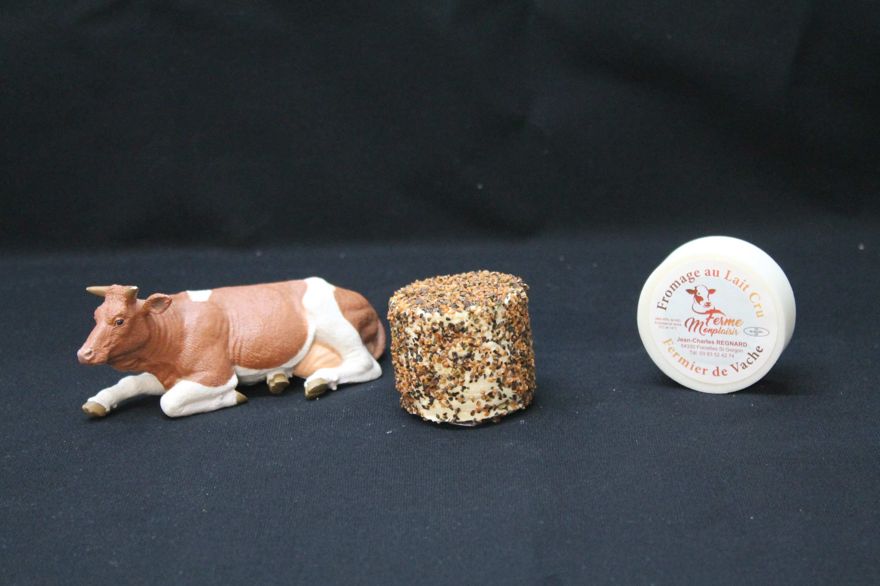 Fromage-frais-petit-poivre-4-Ferme-Monplaisir