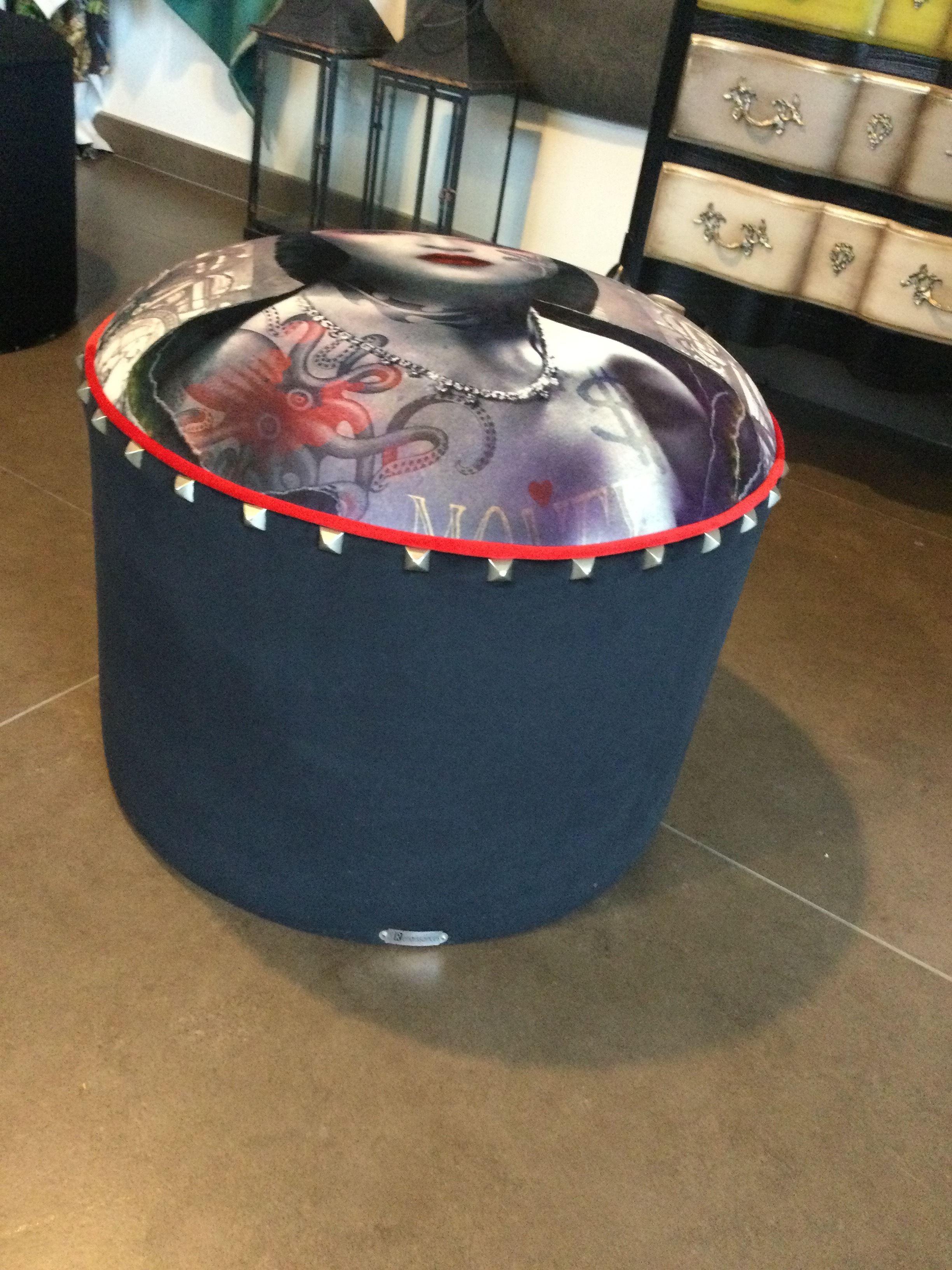Atelier les renaissances tapissier decorateur relooking decoration pouf stage formation refection fauteuil ebeniste ebenisterie saintaubindemedoc saintmedardenjalles bordeaux lacanau eysines lepianmedoc blanquefort bruges