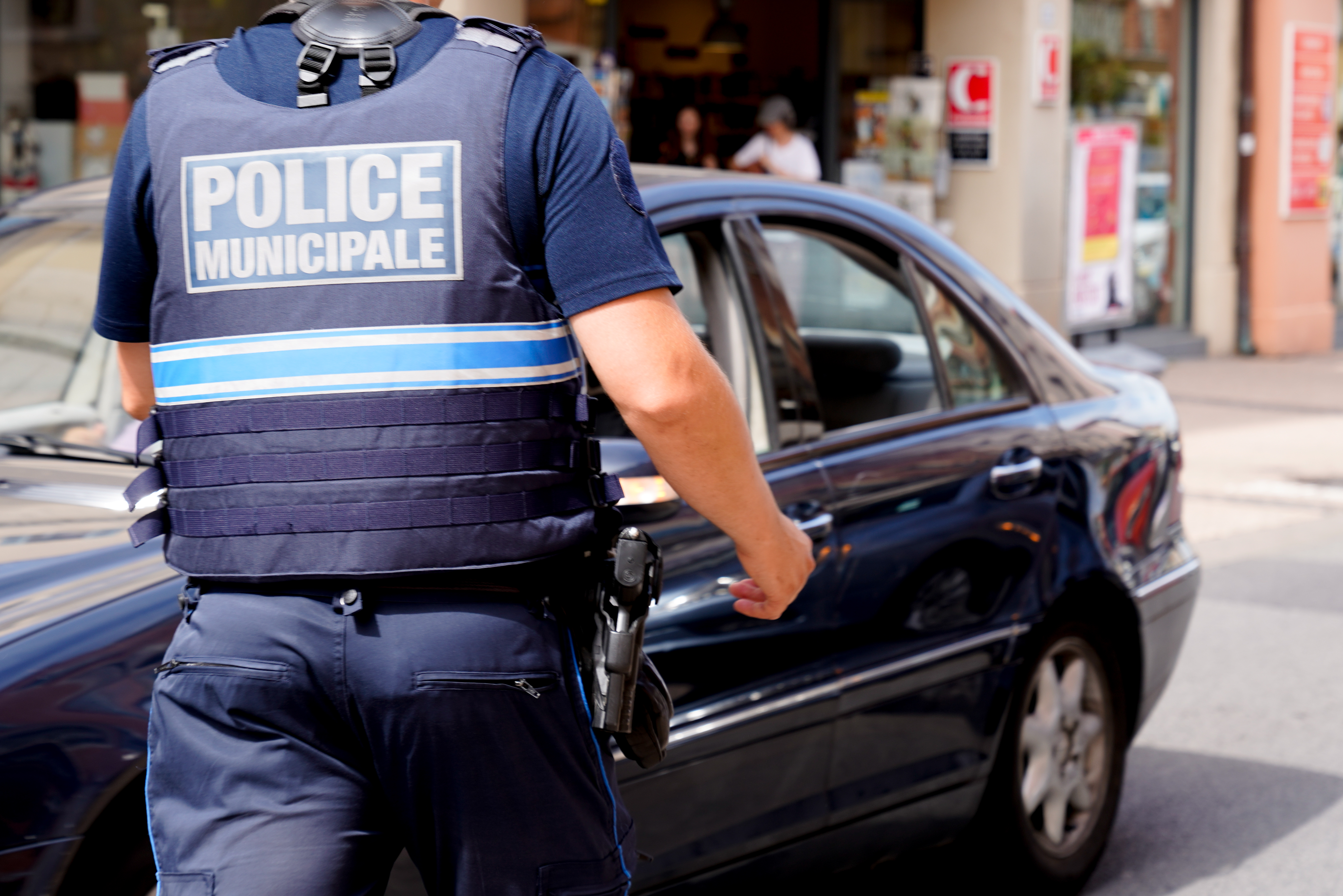 Bordeaux-aquitaine-france-06-25-2022-policeman-text-sign-walking-man-french-national-police-city-street