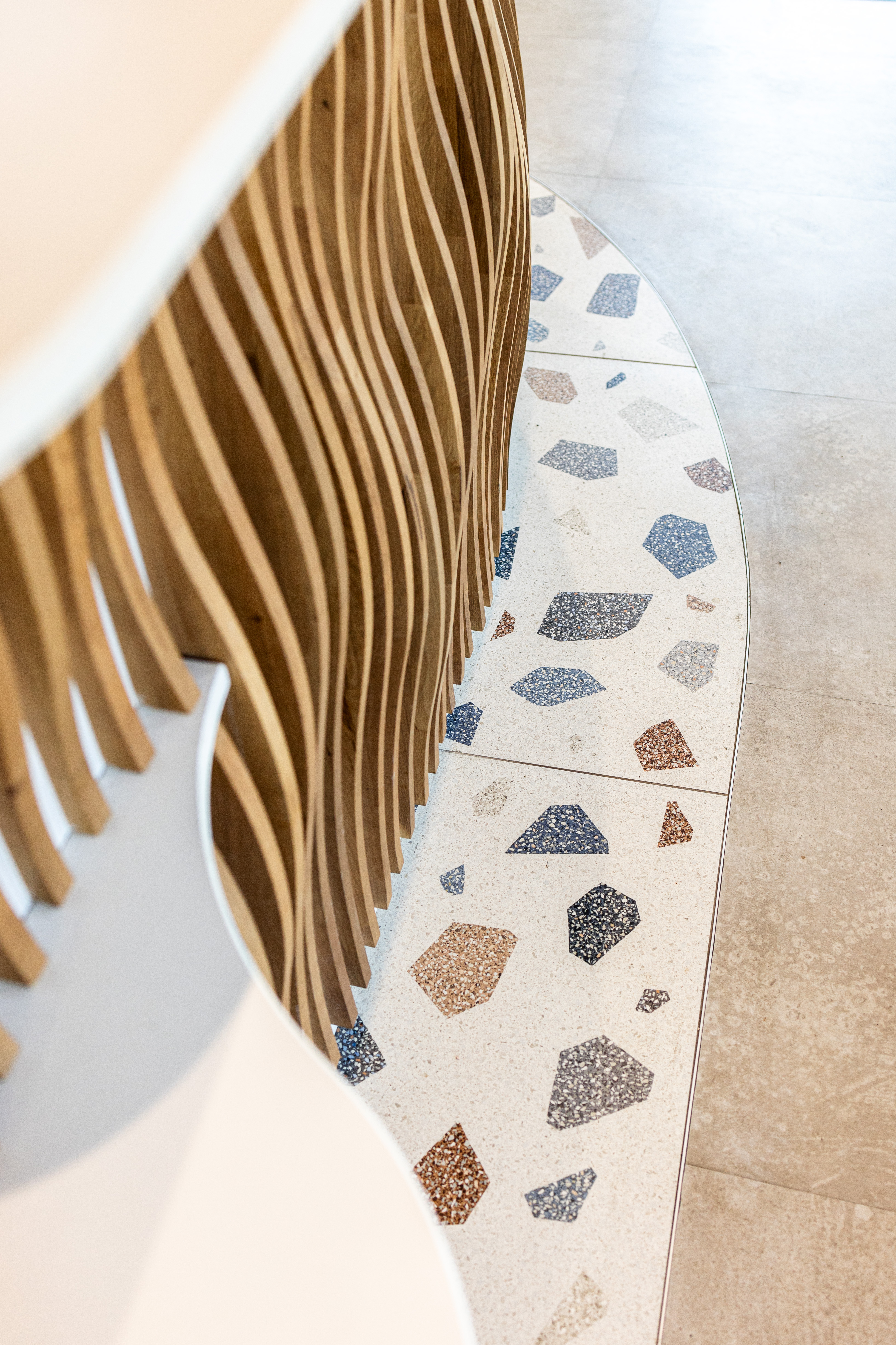sol en carreaux imitation terrazzo