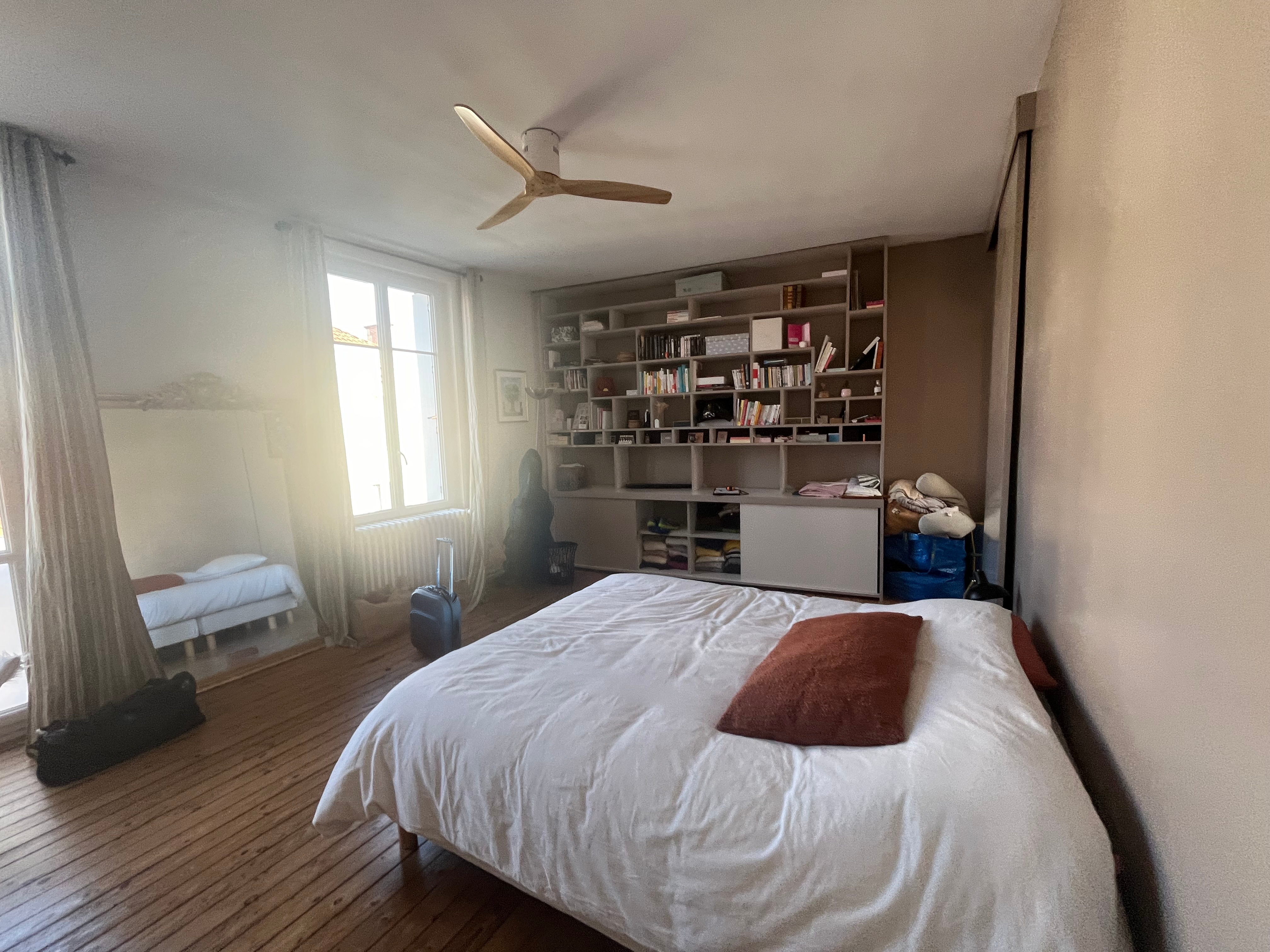 avant/après d'une chambre rénovée à Niort