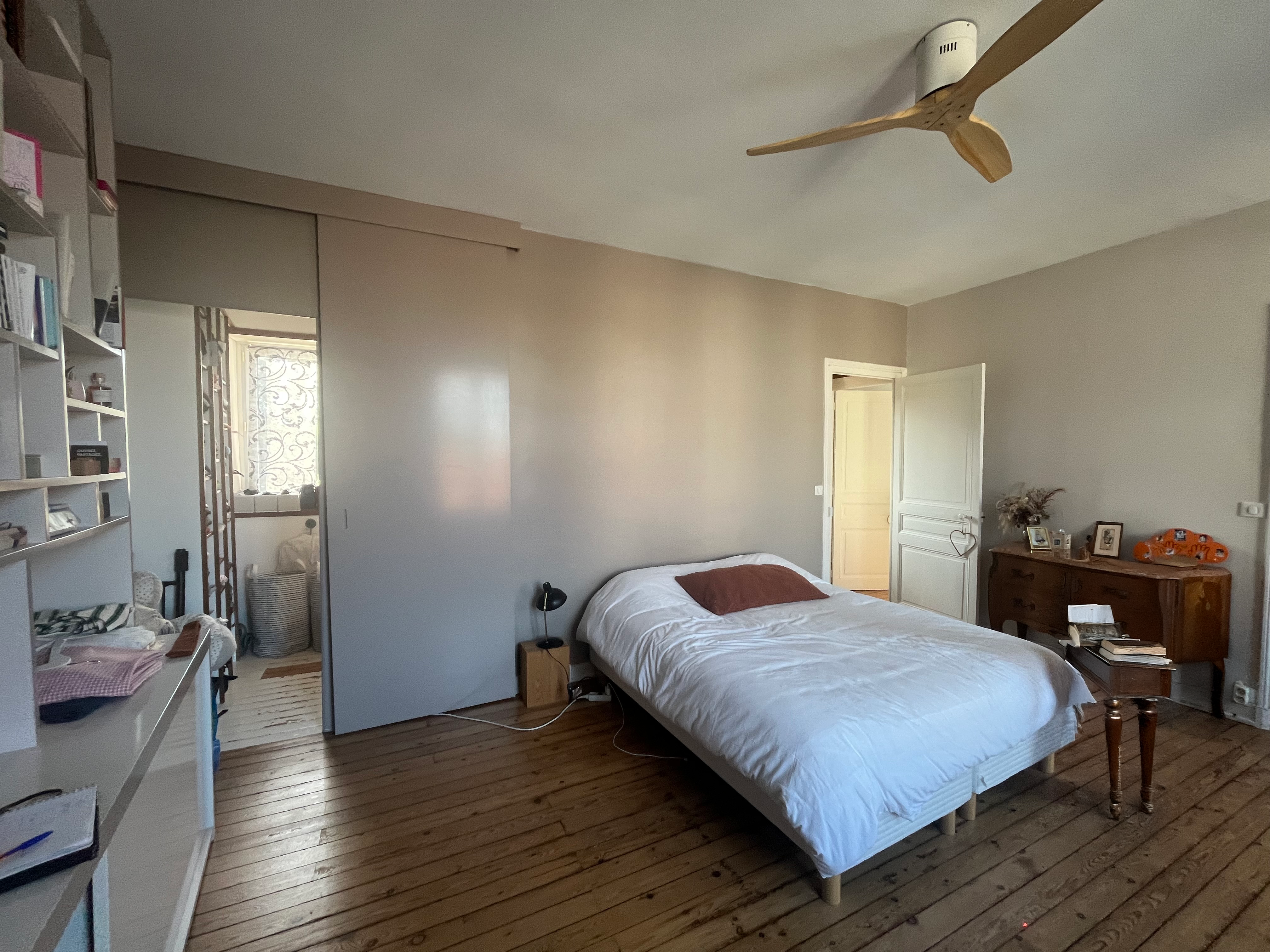 avant-après décoration d'une suite parentale à La Rochelle