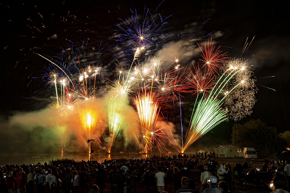 Nat 6821 fireworks web 1
