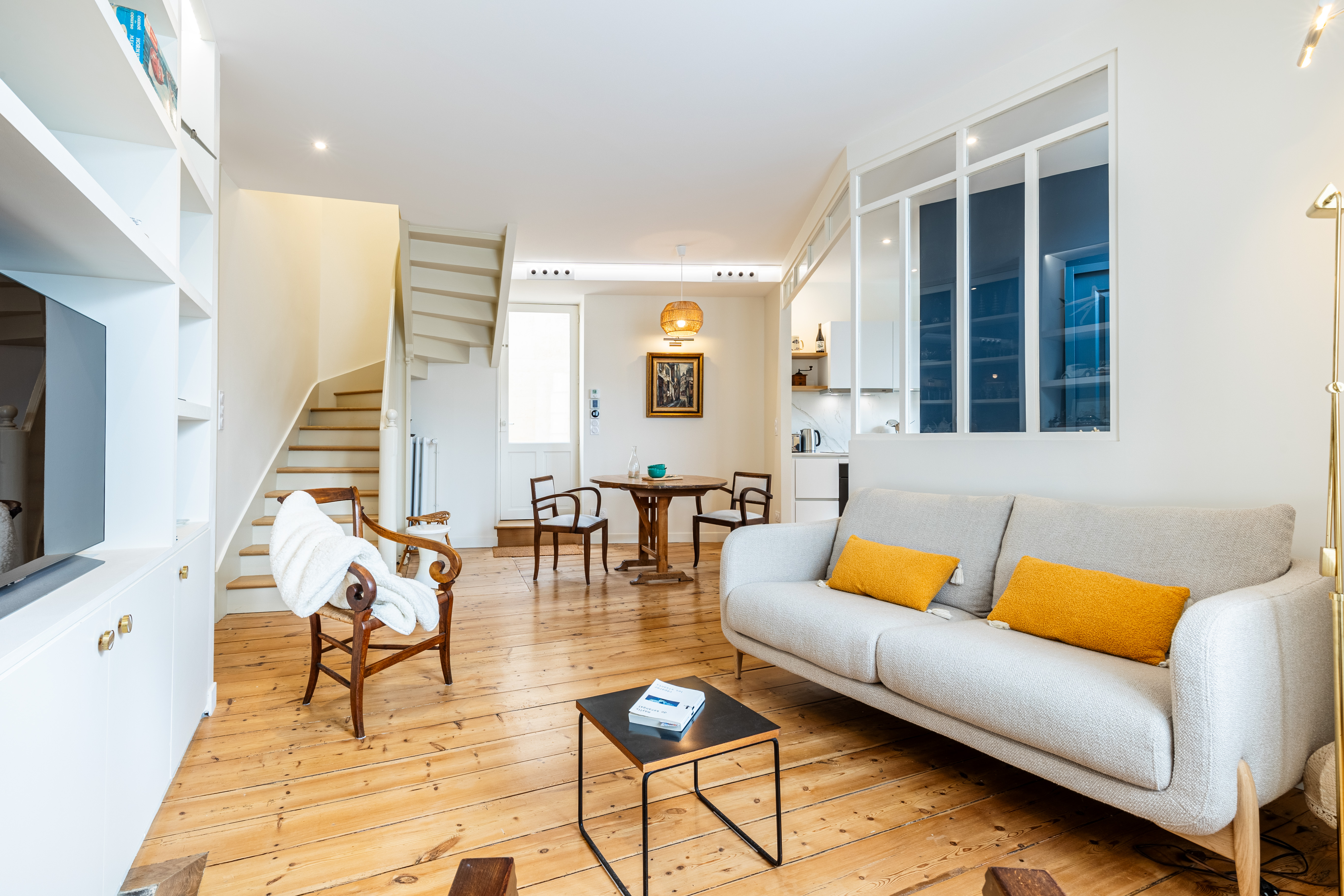 séjour sur parquet ancien, création de verrière