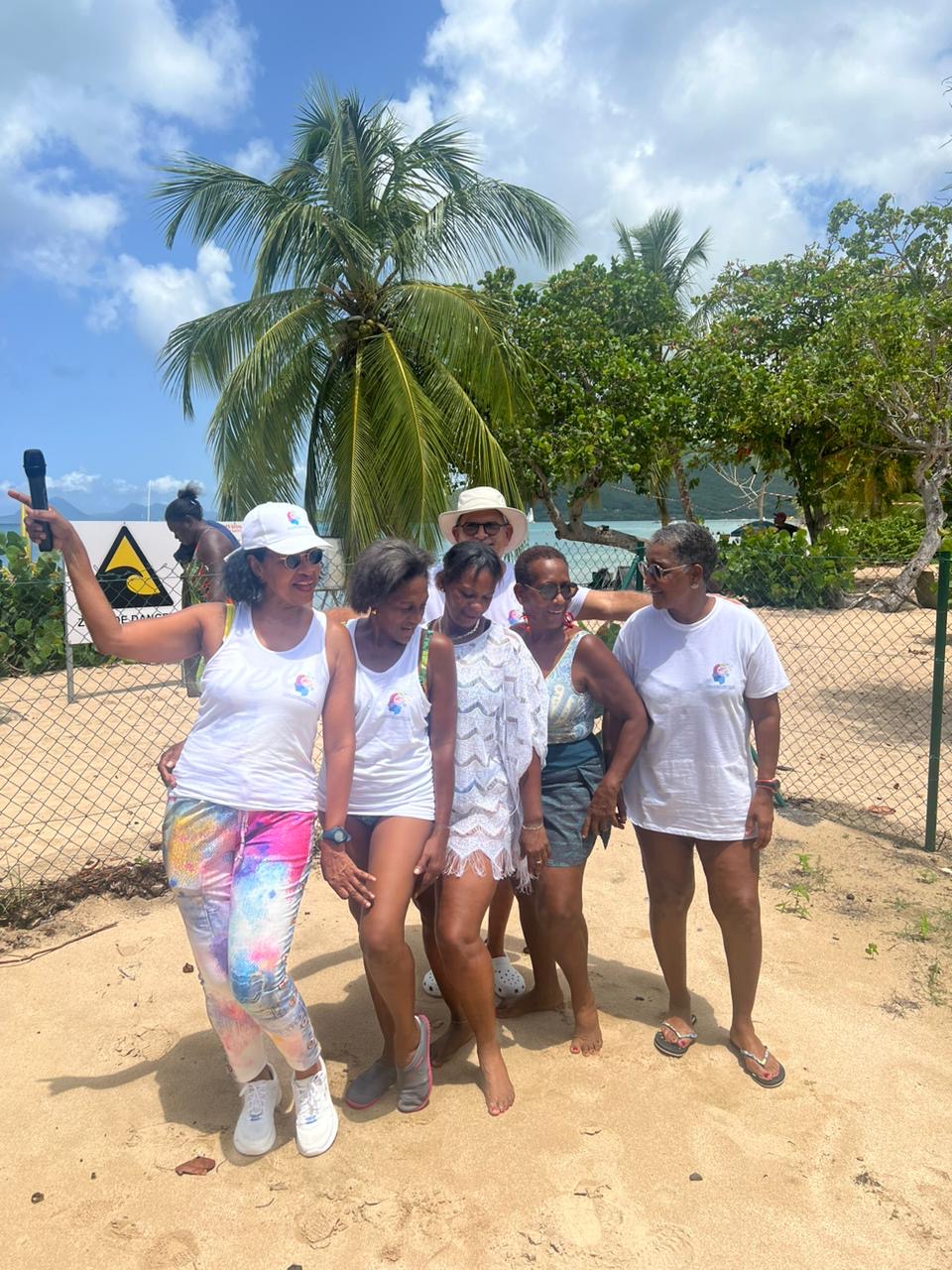 Équipe SCAPA – professionnels de l’activité physique adaptée pour seniors, spécialisés dans la stimulation cognitive et le bien-être global.