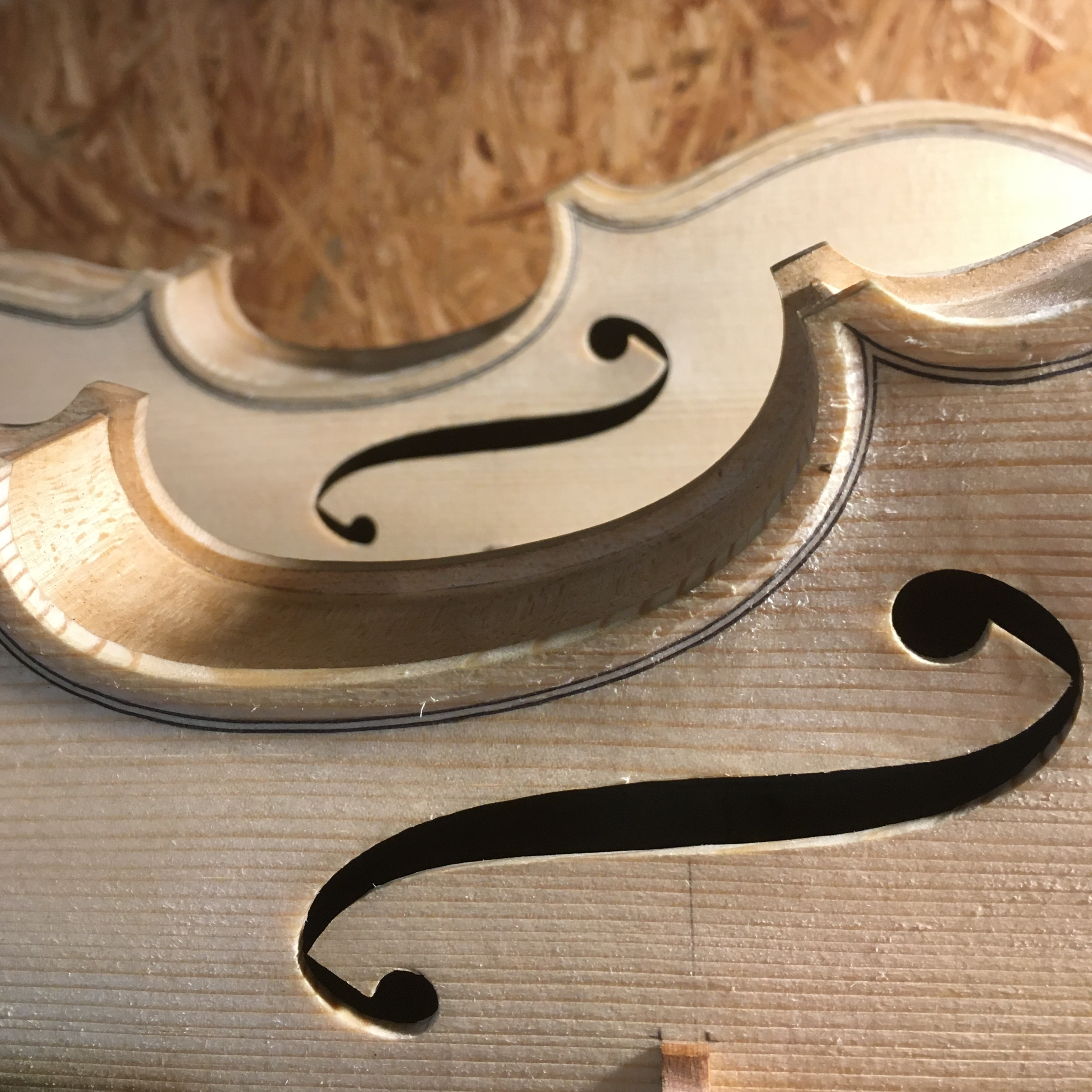 amandine-hervouet-lutherie-carre-violon