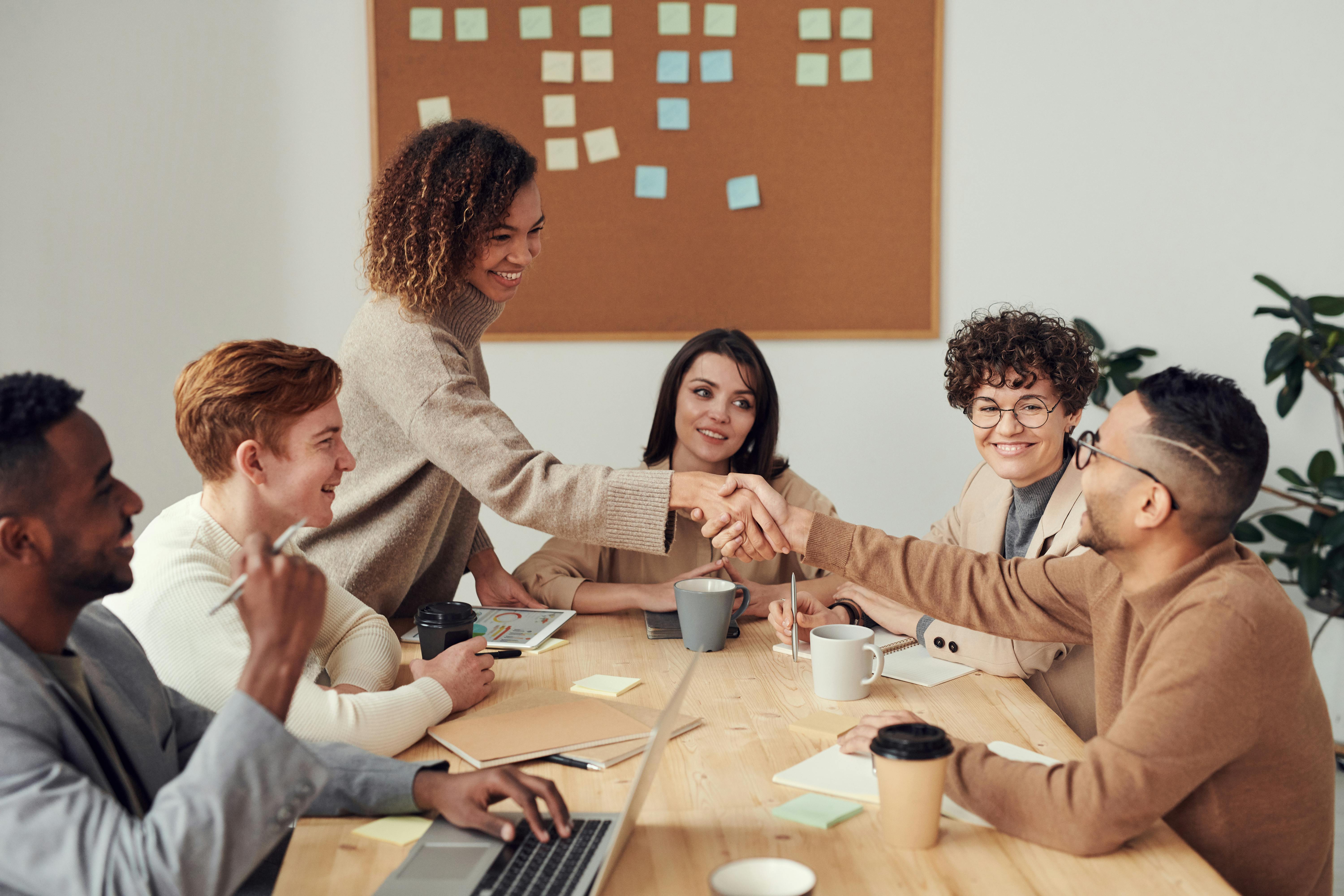 ABC GESTION | La gestion commerciale externalisée. Choisir un office manager freelance pour gérer sa gestion commerciale, c'est s'asdjoindre des compétences et du temps dont je ne dispose pas.