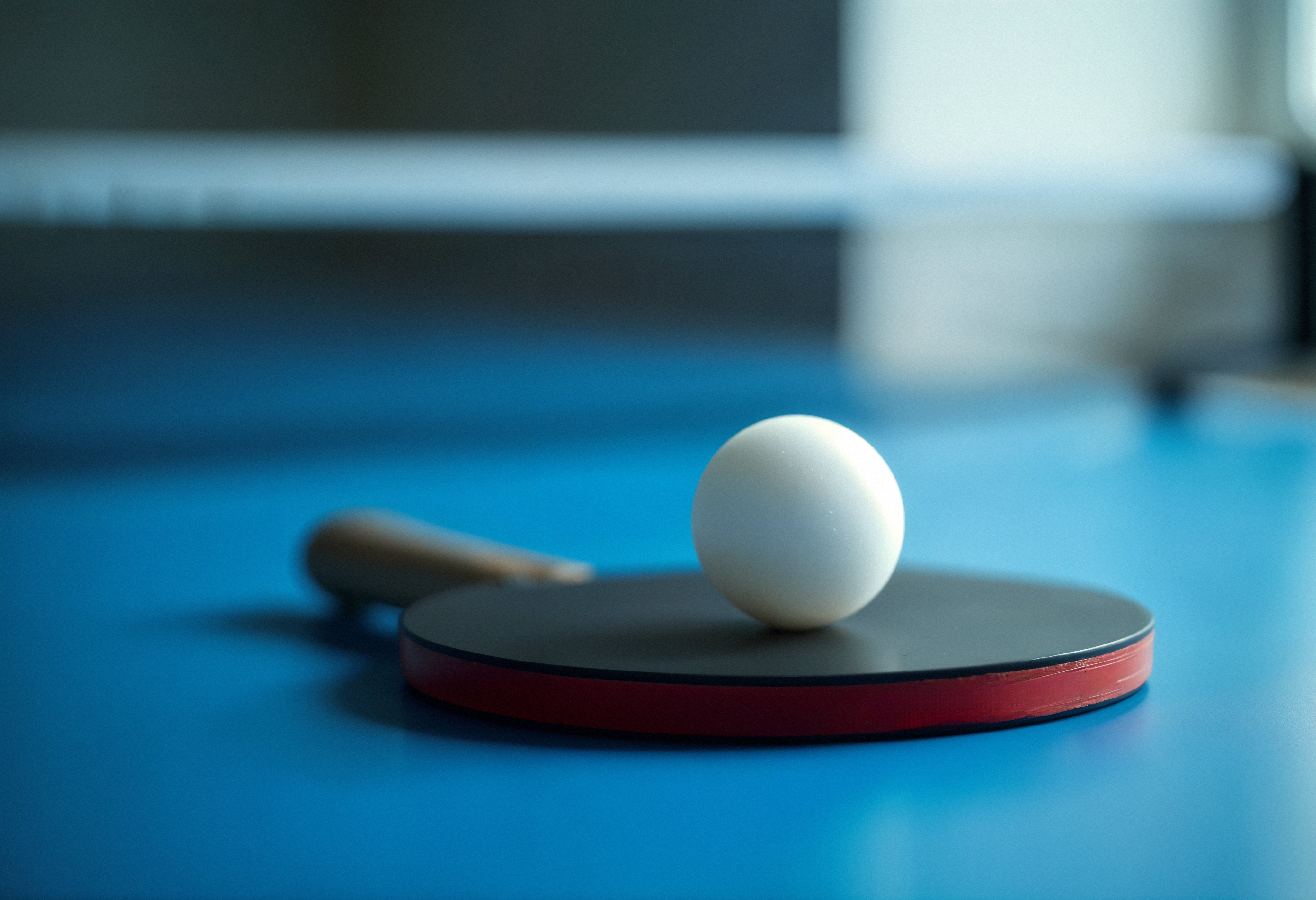 Sport-ball-floor-indoors