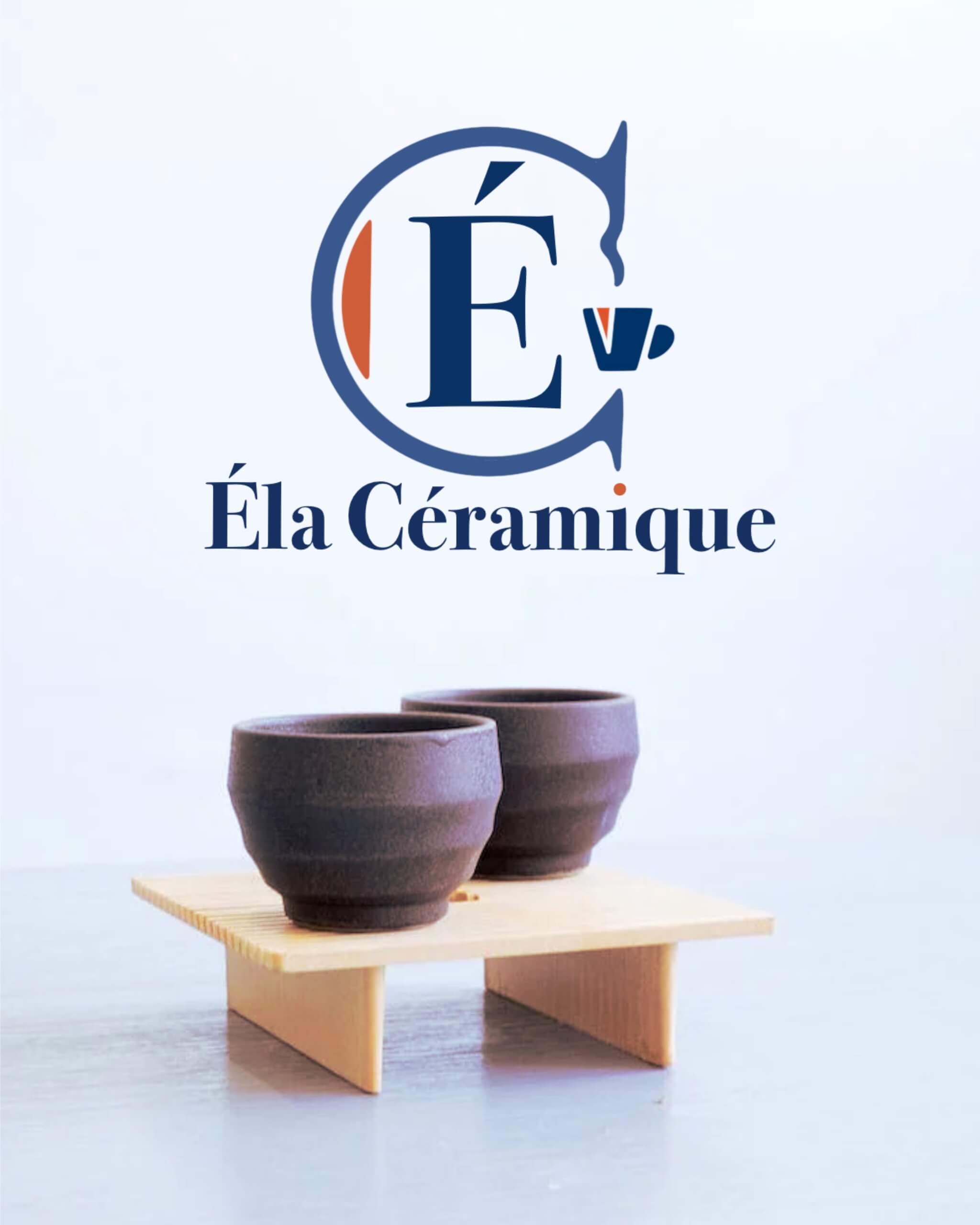 Mock-up pour le logo et l'identité visuelle d'une céramiste dans les tons bleus avec une touche de orange. le logo reprend un image de tasse.