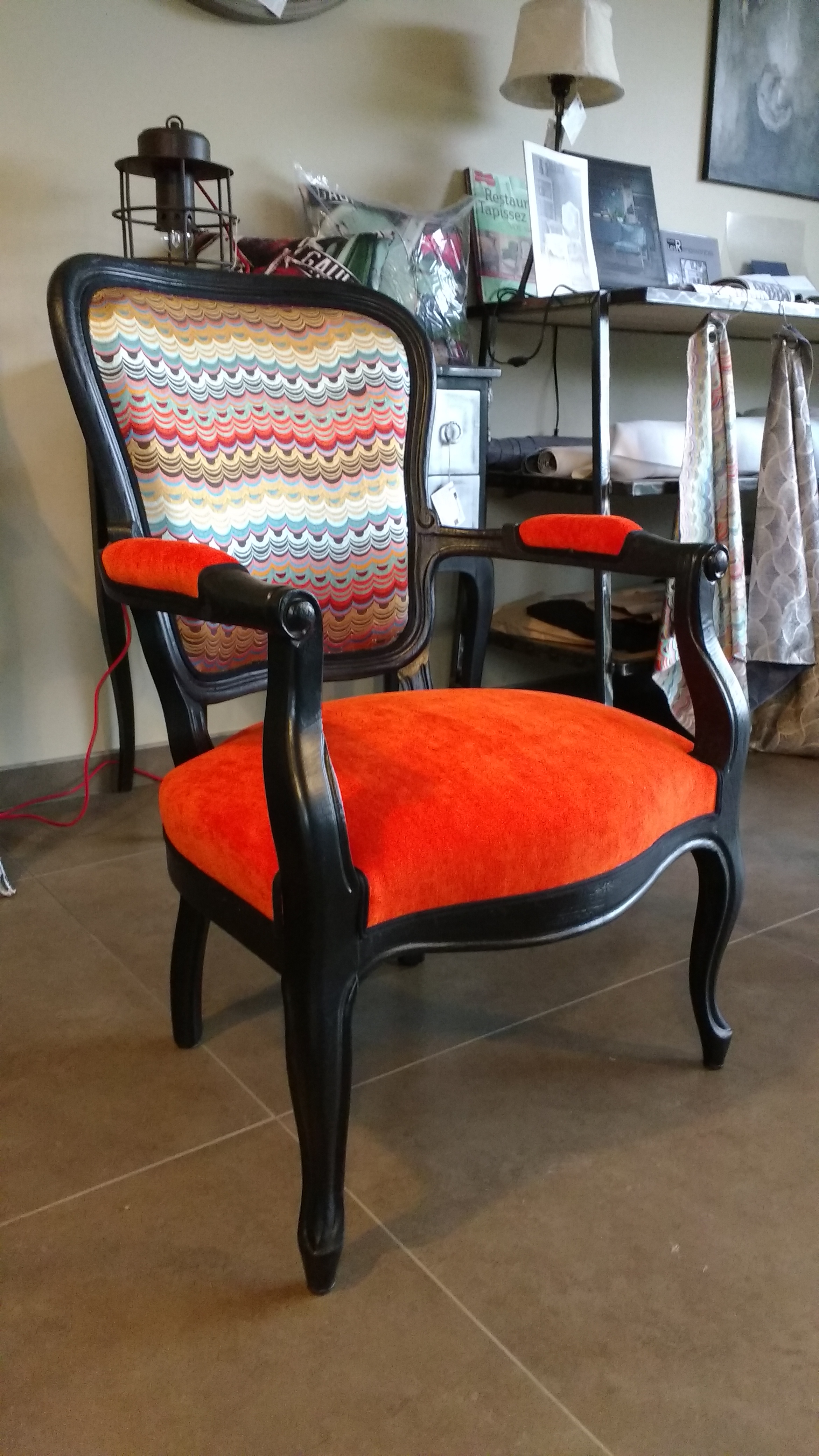 Refection restauration relooking fauteuil chaise canape meuble cabriolet 20 tapissier decorateur bordeaux saint medard en jalles atelier les renaissances