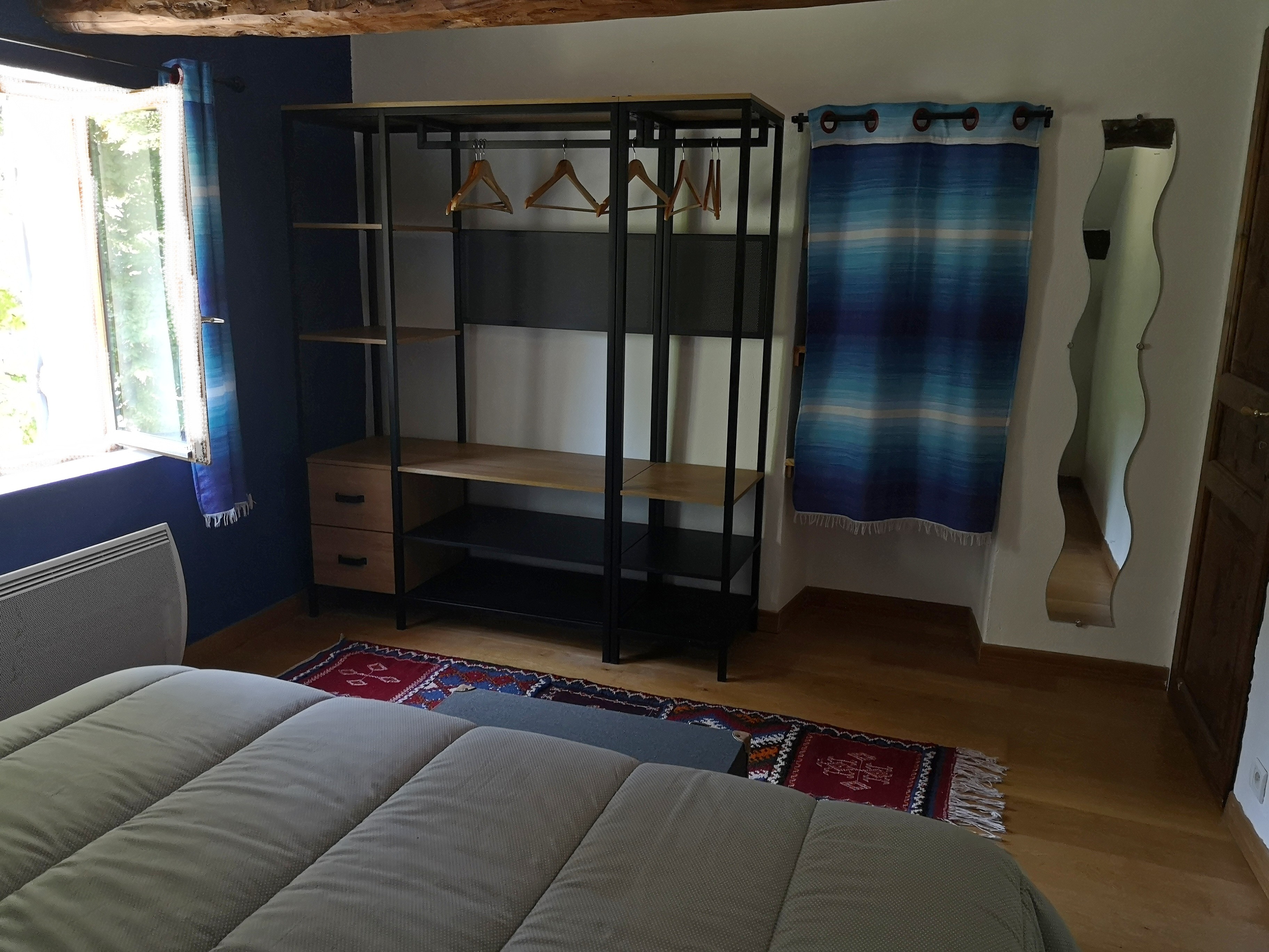 Chambre bleue dressing