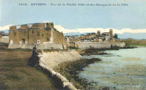 2-Vue-de-la-Vieille-Ville-et-des-Remparts-de-la-Cote