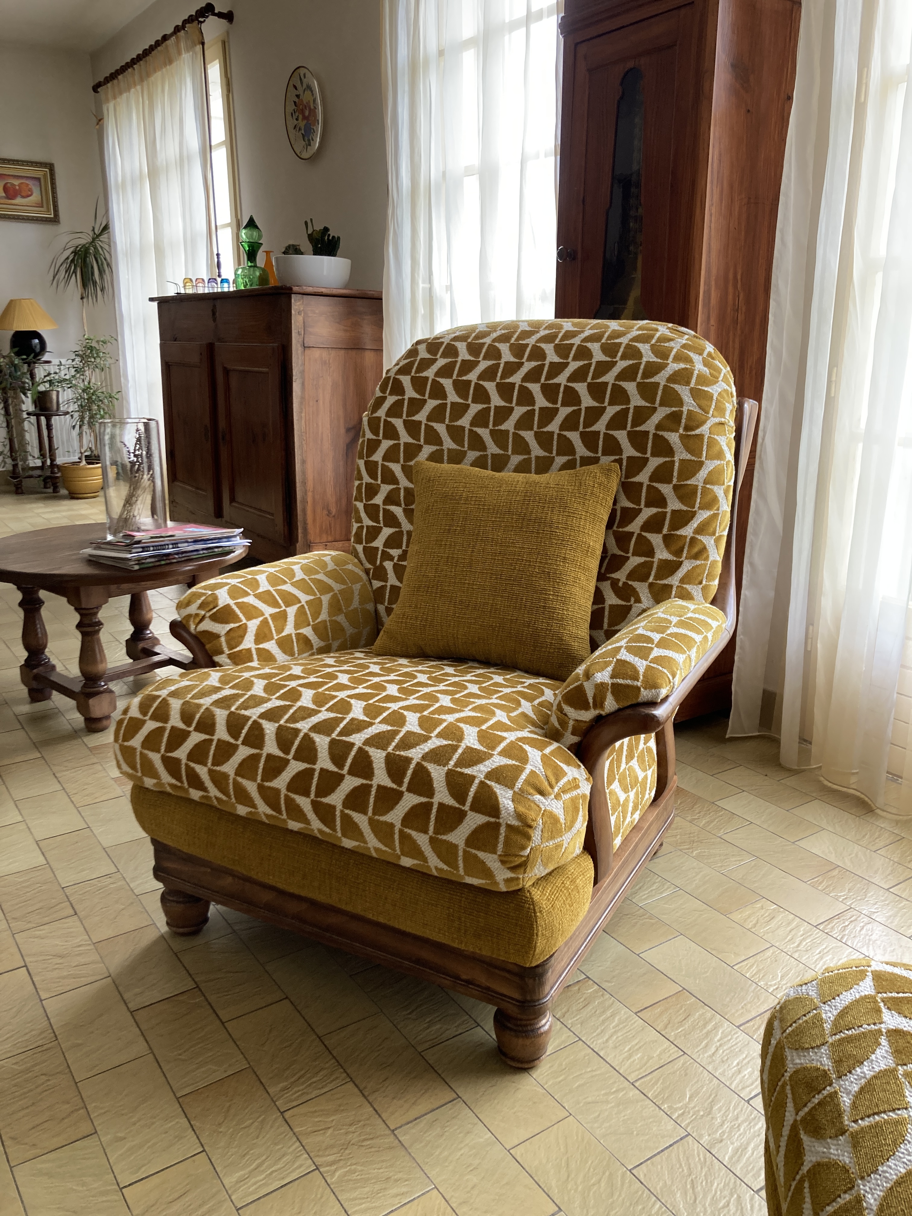 Atelier les renaissances tapissier decorateur relooking meuble restauration refection fauteuil canape saint medard en jalles saint aubin de medoc bordeaux gironde lacanau eysines