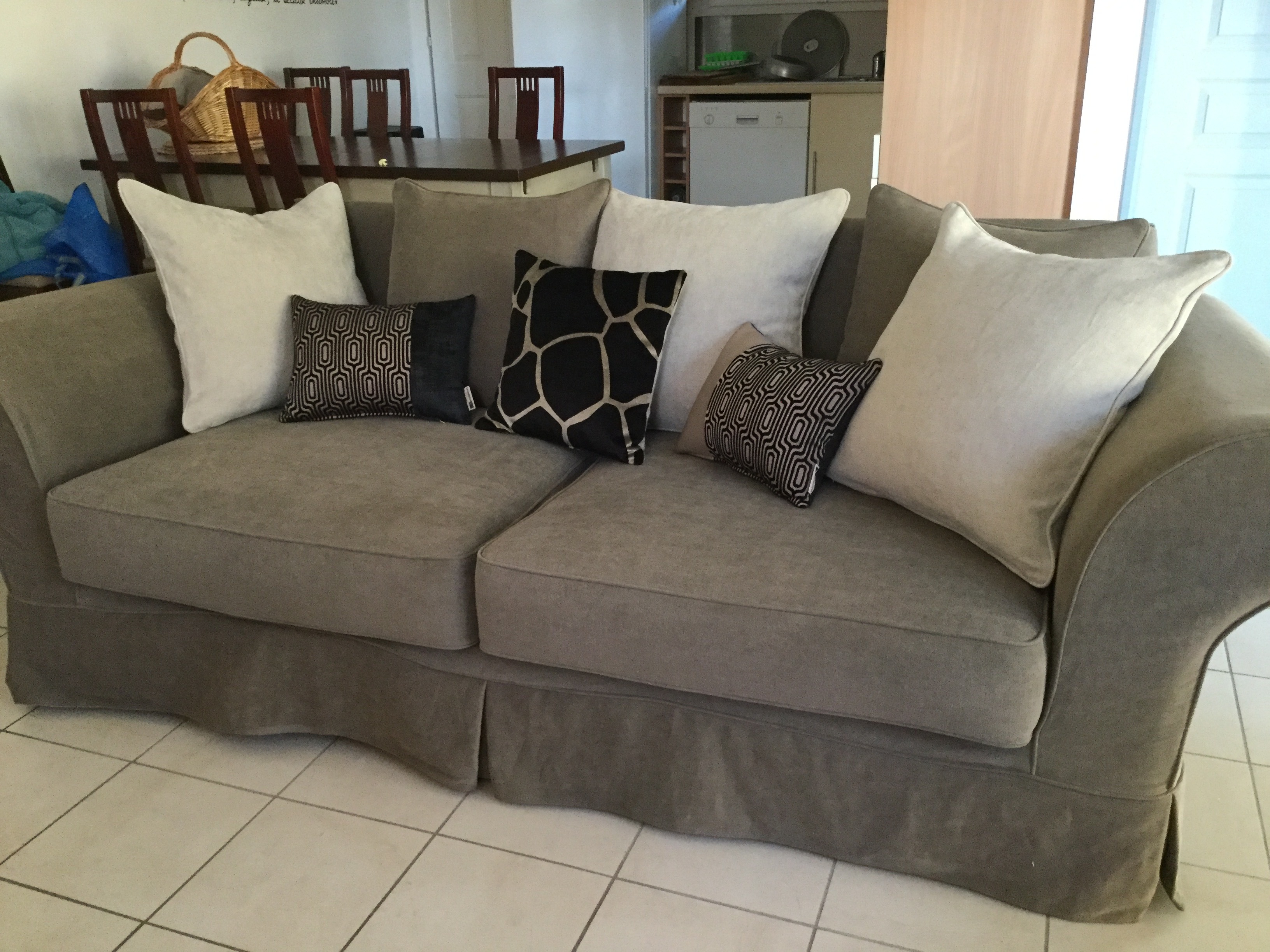 Refection restauration relooking fauteuil chaise canape meuble meridienne 22 tapissier decorateur bordeaux st medard en jalles atelier les renaissances
