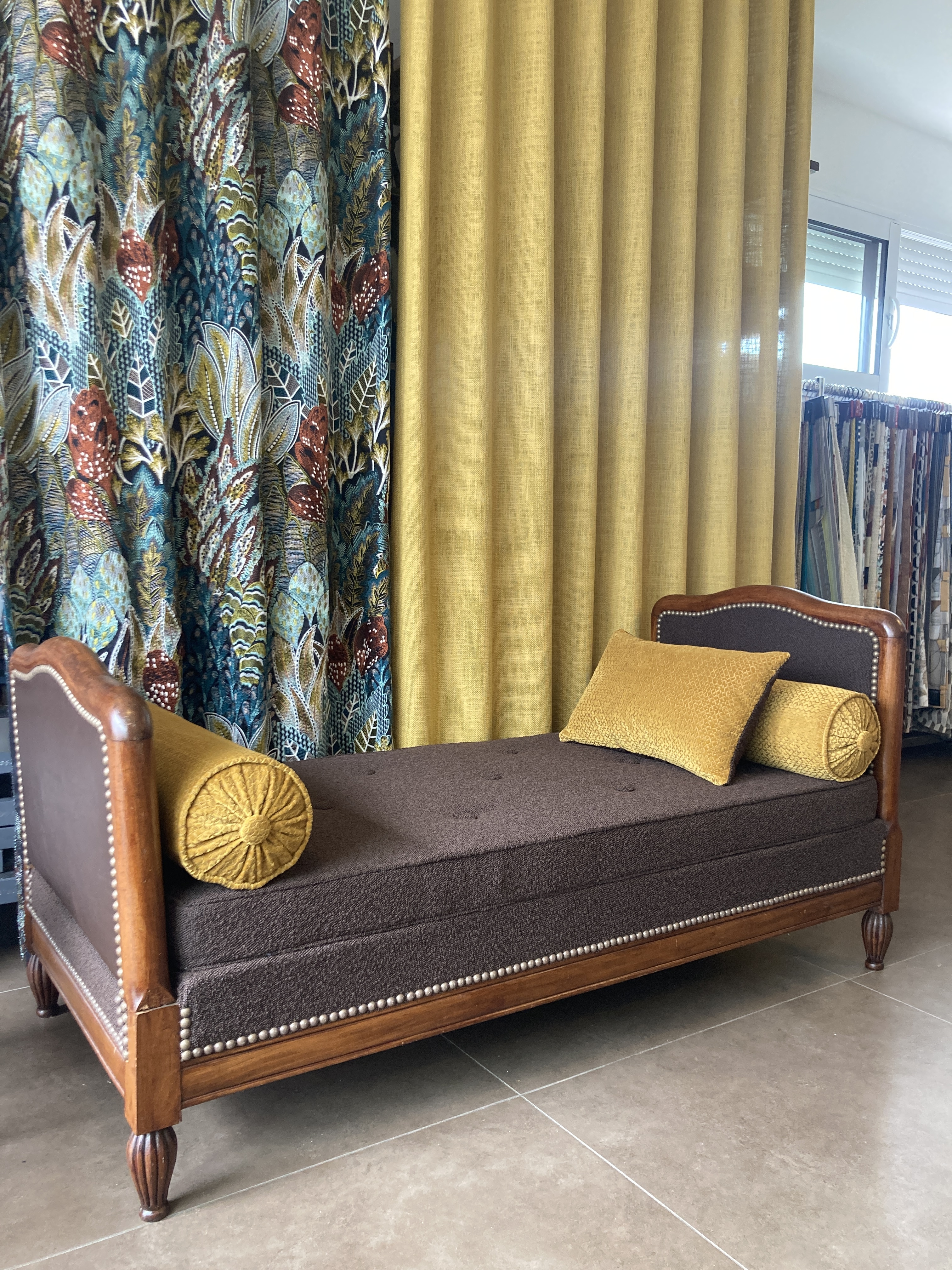Tapissierbordeaux tapissierlacanau tapissiersaintmedardenjalles tapissiermerignac atelierlesrenaissances tapissierdecorateur relookingmeuble