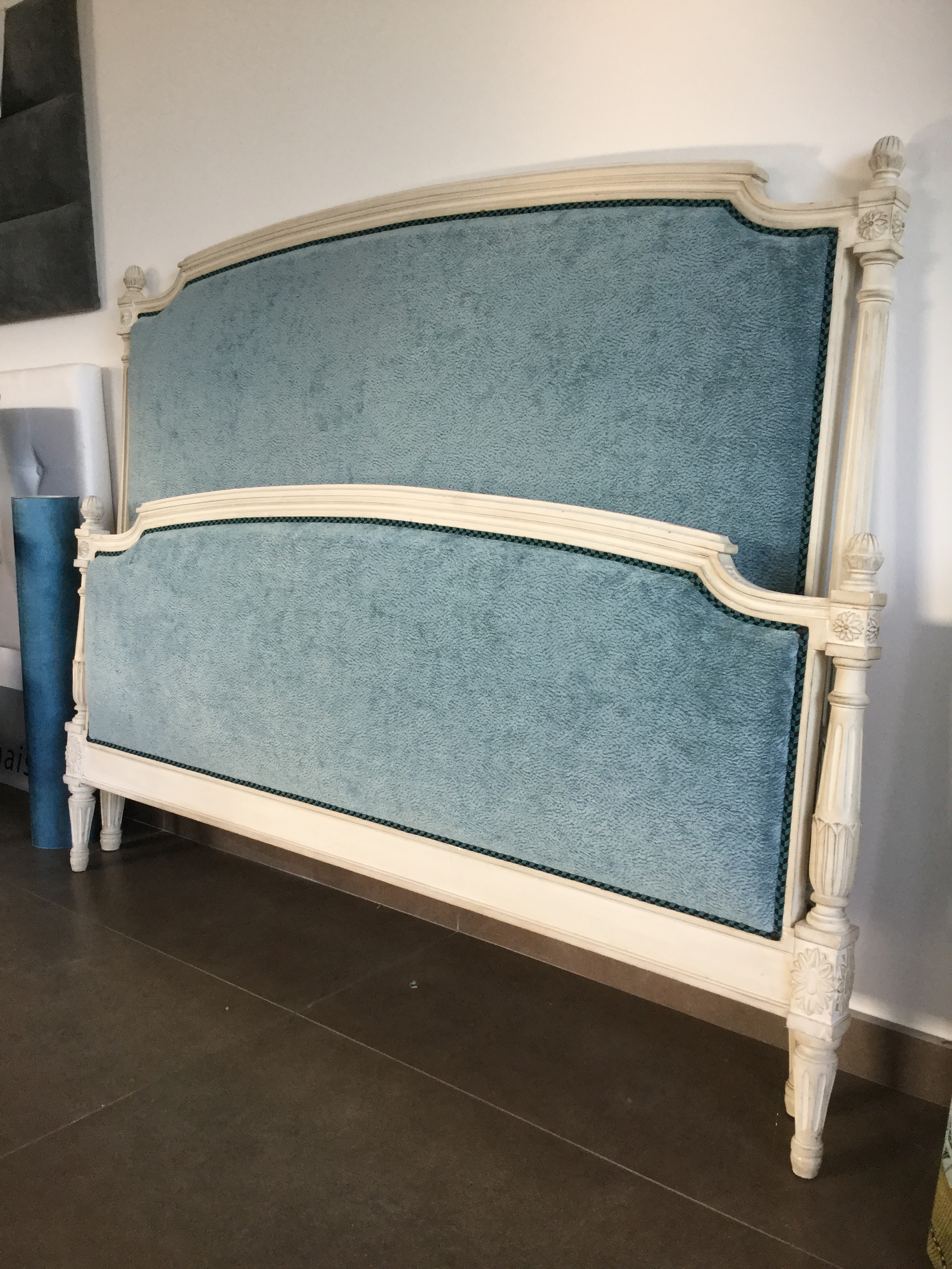 Tapissier decorateur atelier les renaissances relooking meuble restauration refection fauteuil canape saint medard en jalles merignac le taillan medoc cauderan bordeaux lacanau