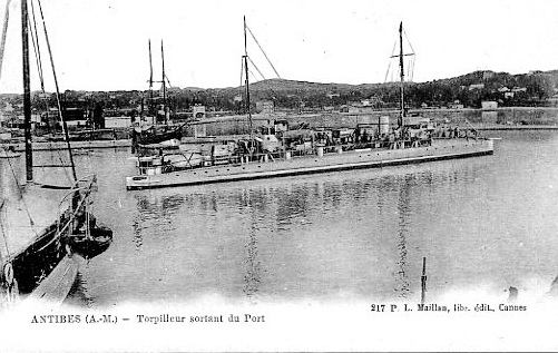ANT-Torpilleur-sortant-du-Port