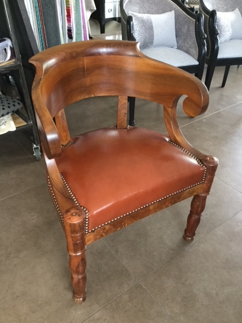 Refection restauration relooking fauteuil de bureau cuir 2 meuble tapissier decorateur bordeaux st medard en jalles atelier les renaissances