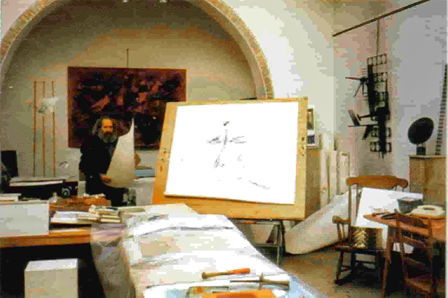 Calvaire-Gianangellei-dans-son-atelier