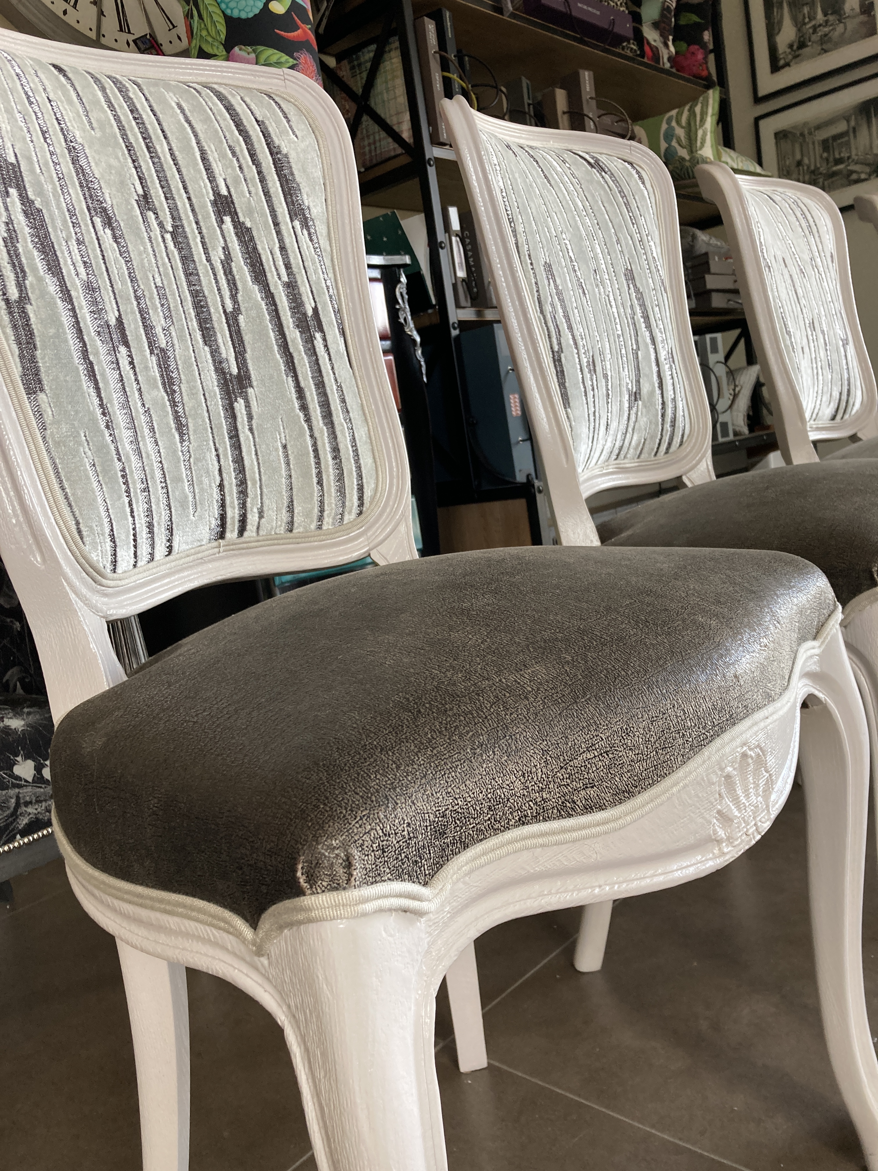 Atelierlesrenaissances tapissierdecorateur relooking meuble refectionfauteuil ebeniste refectionfauteuil saintmedardenjalles saint aubin de medoc bordeaux lacanau eysines cauderan arcachon tapissier