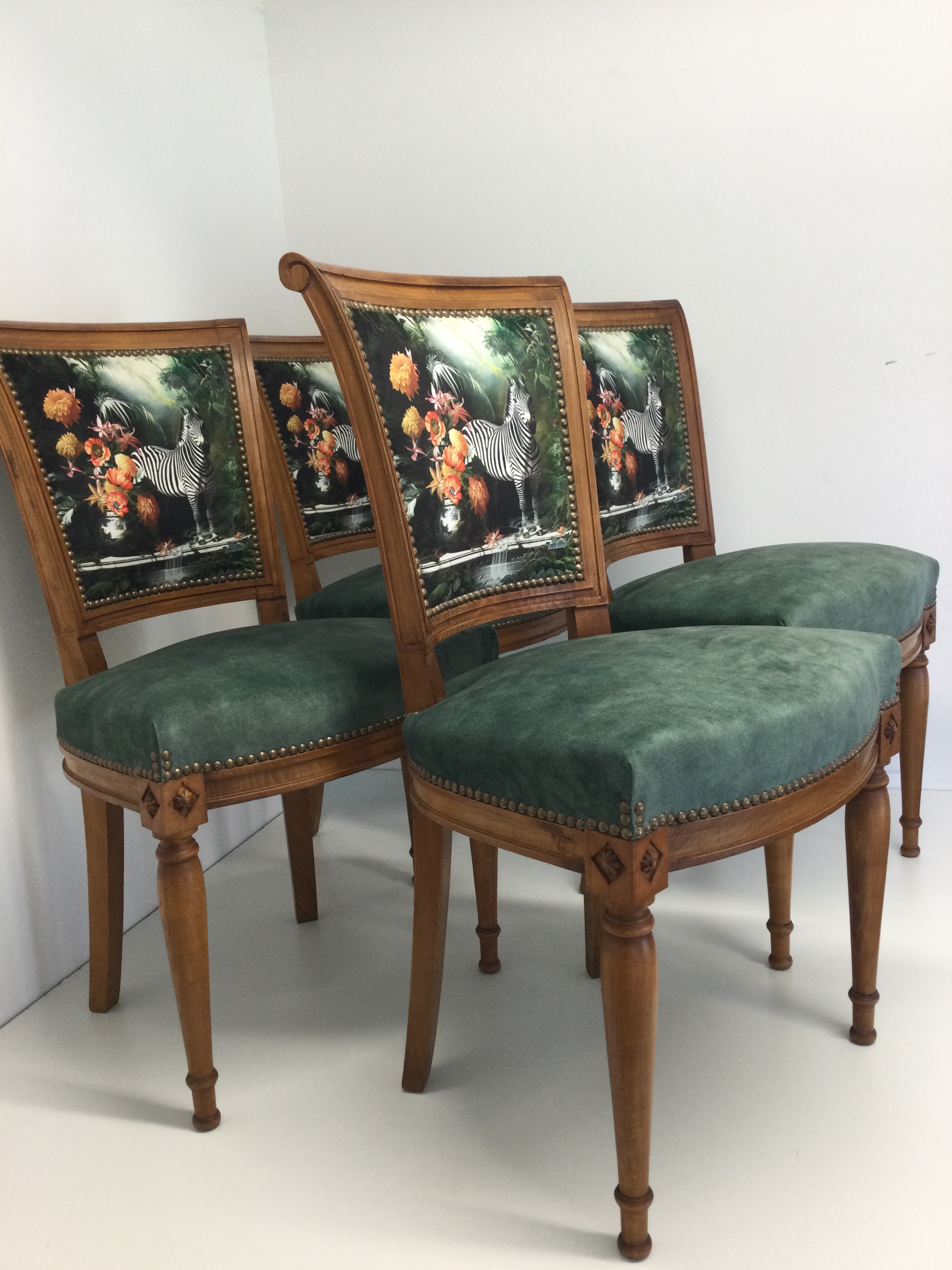 Atelier les renaissances tapissierdecorateur relookingmeuble restaurationmeuble refectionfauteuil tapissiersaintmedardenjalles tapissierlacanau tapissiereysines tapissierautoursdemoi chaises ccanape fauteuilvoltaire bassindarcachon