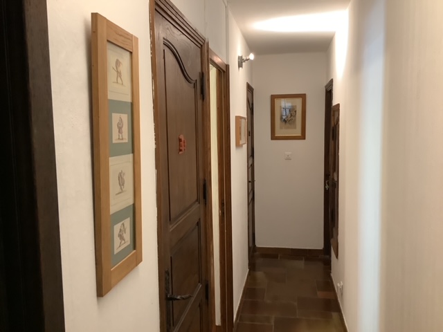 Couloir prive sous bois