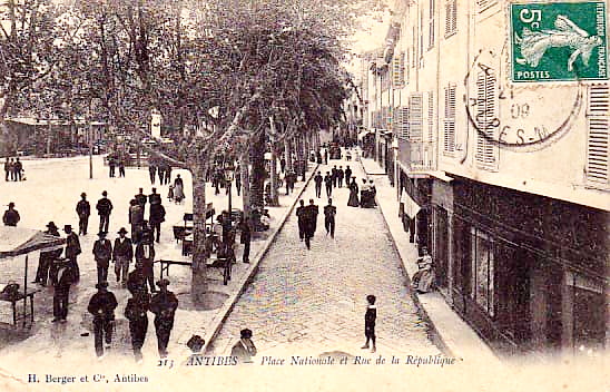 Republique-Place-Nationale-et-Rue-de-la-Republique