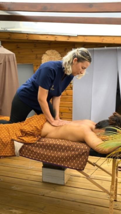 Les massages "Relax" by Lit'Dromassage Wellness Spa and Beauty à la Bretagne - Sainte Clotilde - Des soins d'exception comme nulle part ailleurs