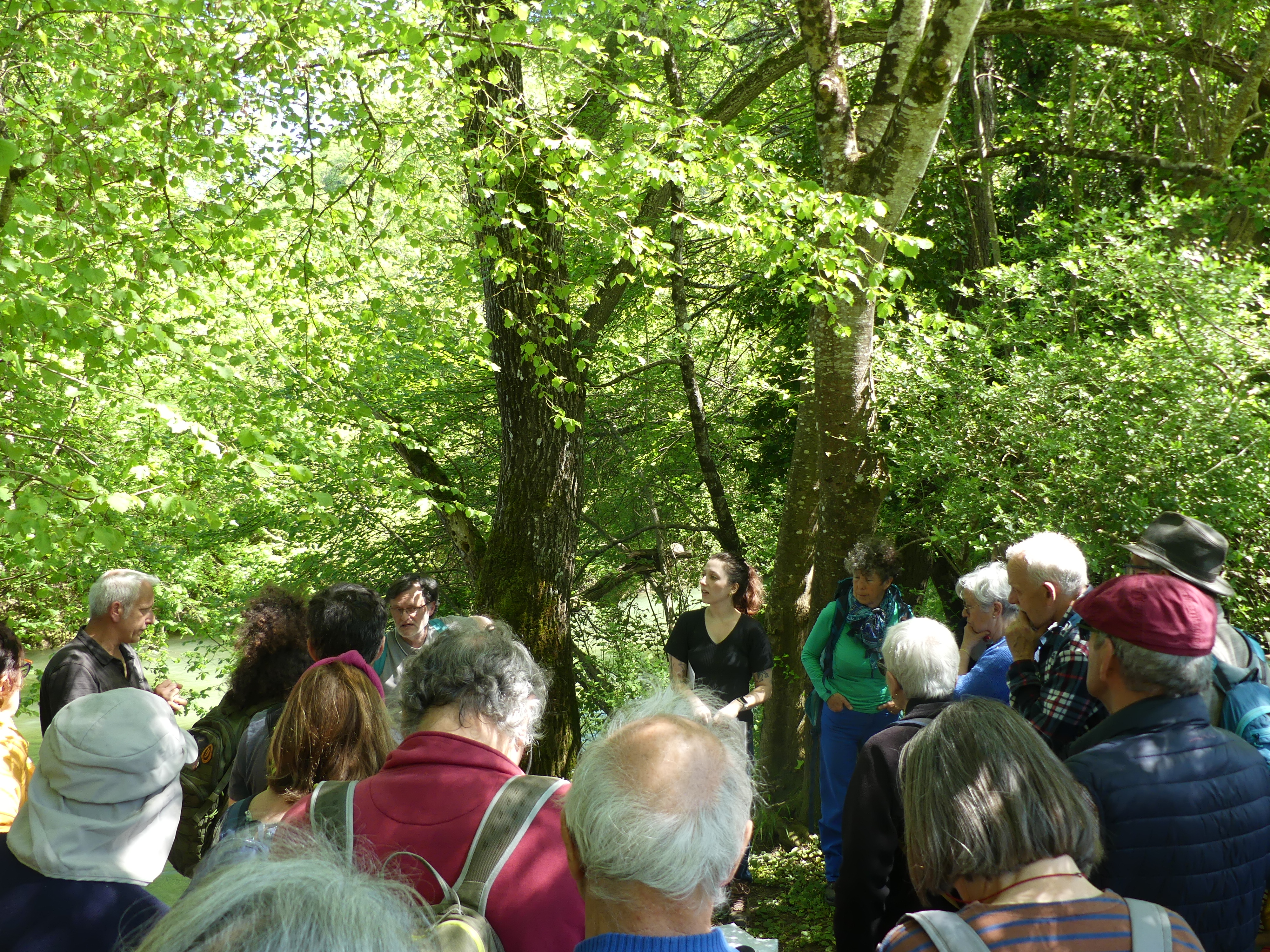 Participants lors d'une sortie du groupe forêt en Périgord Noir