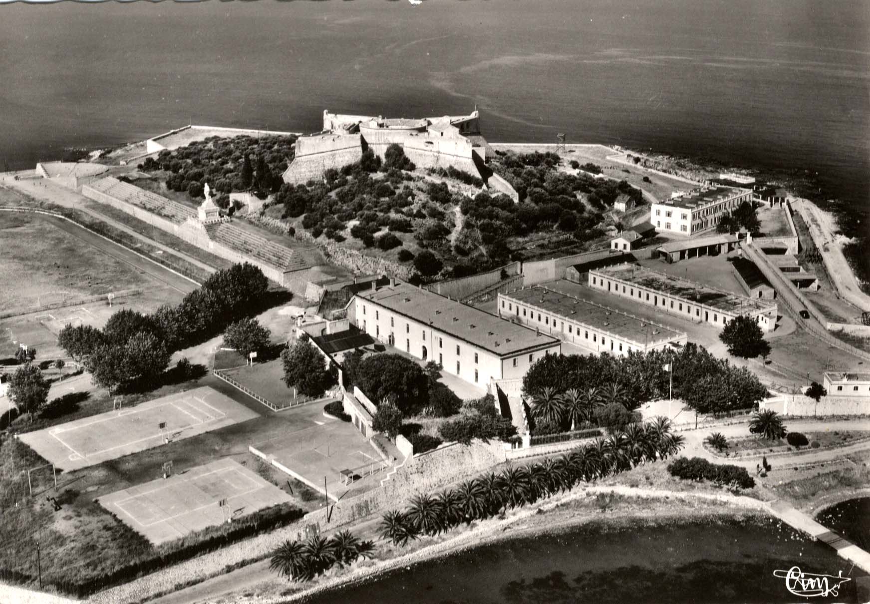 Fort-Carre-Vue-d-ensemble-de-la-presqu-ile