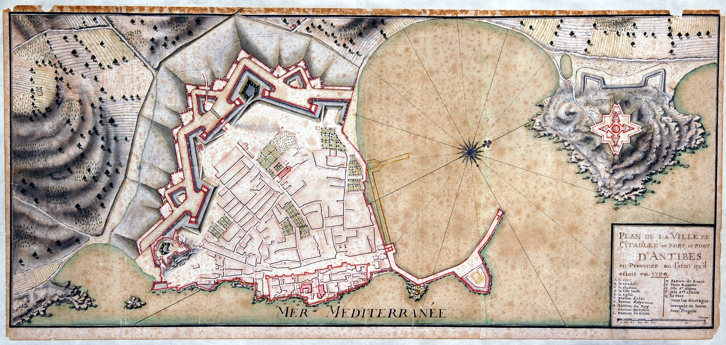 Fort-Carre-Plan-de-la-vilel-citadelle-et-Fort-et-Port-en-1700
