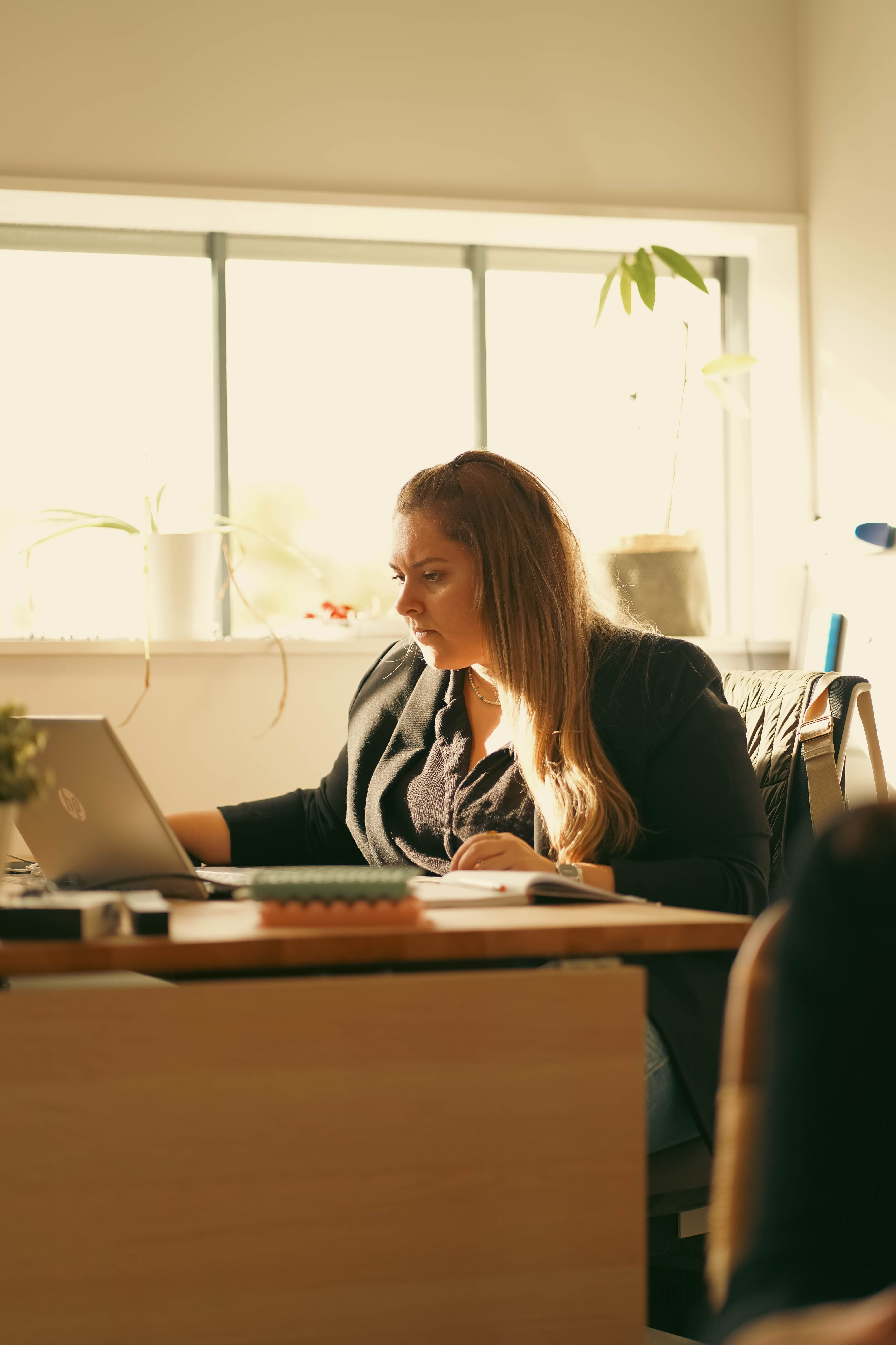 Micro-entreprise ou société : comment savoir quand changer de statut ?