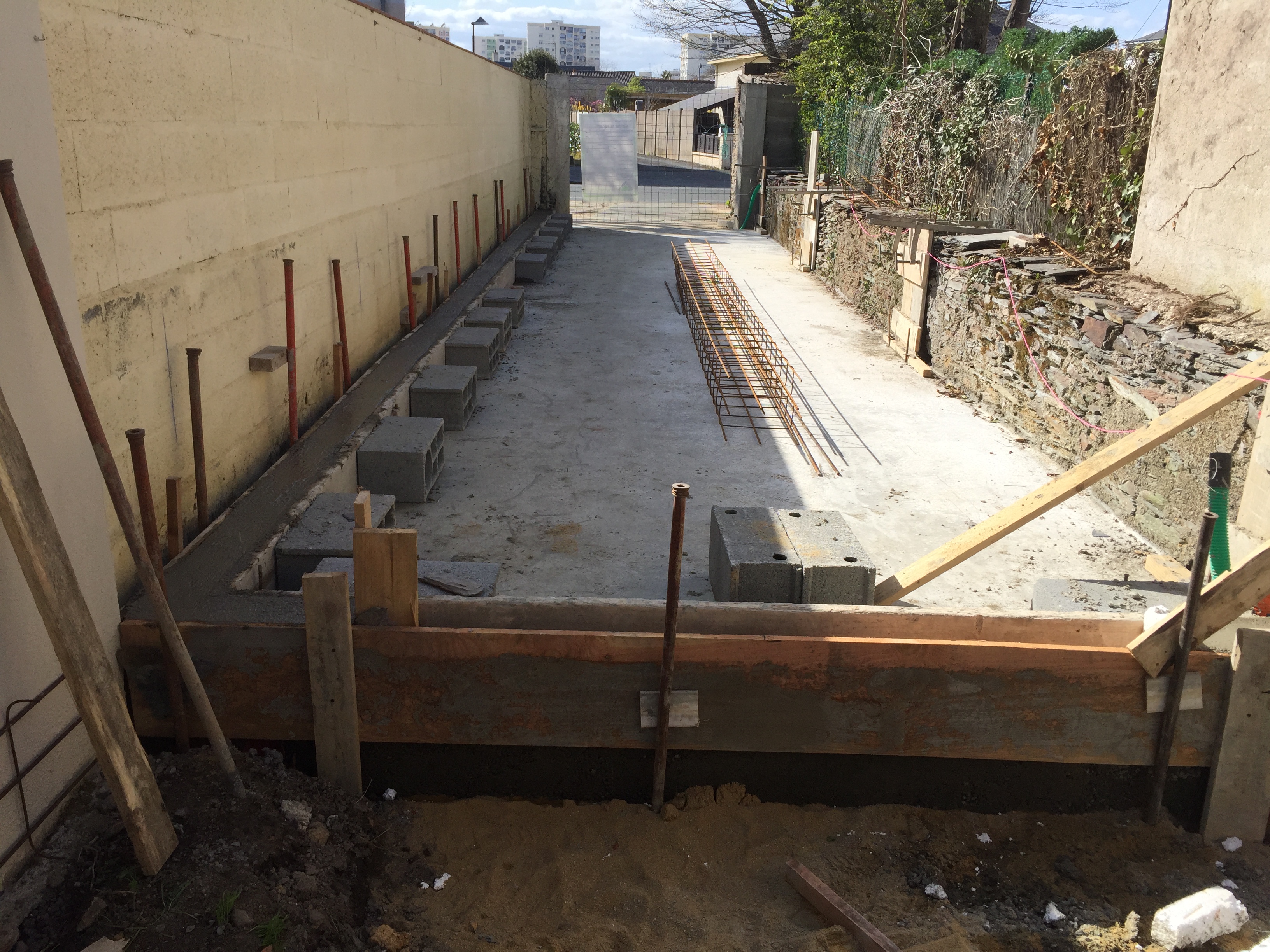 Avo renovation realisation d un garage maconnerie ossature bois menuiserie a angers 4