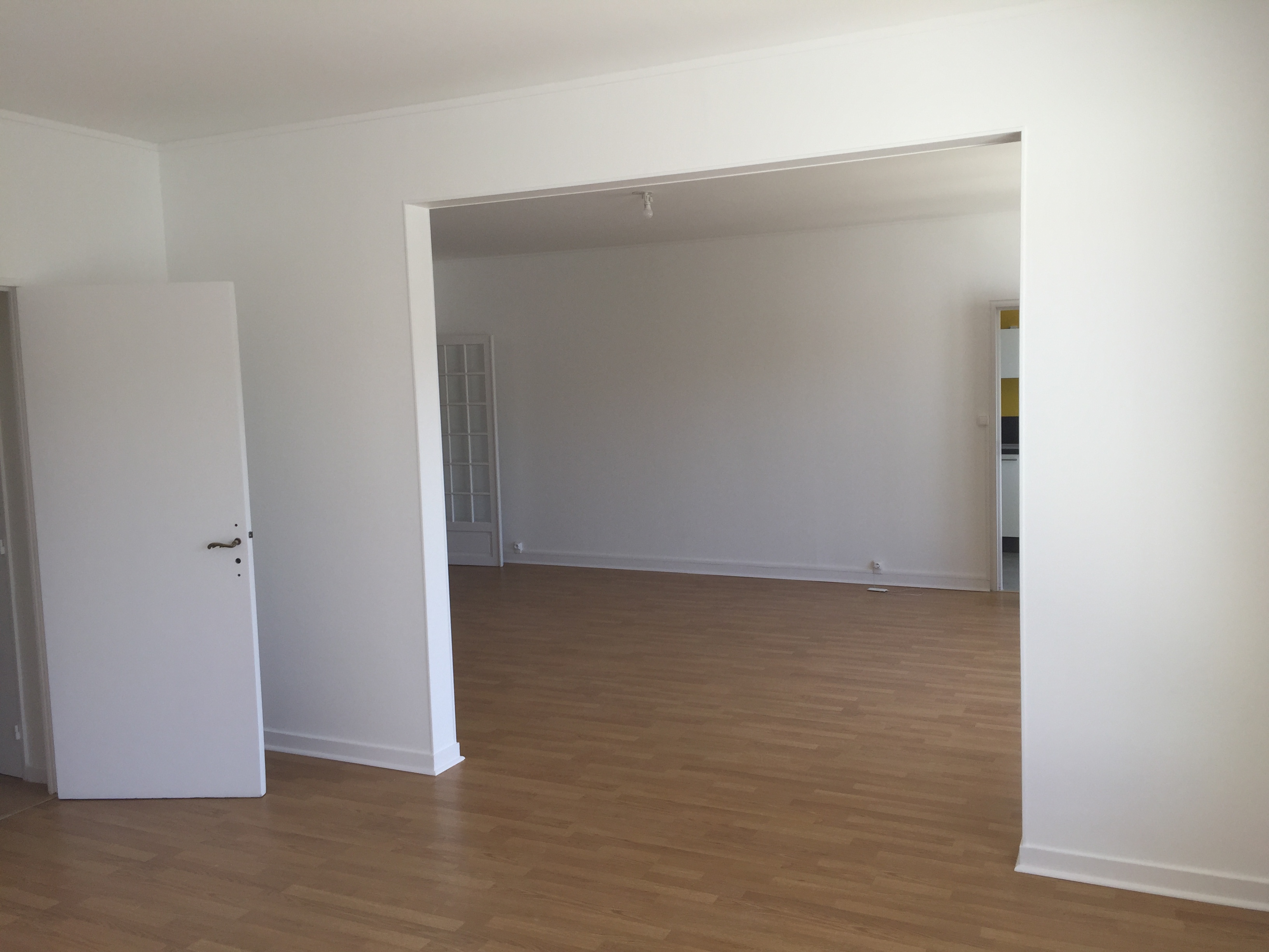 Avo renovation peinture salon sejour et parquet angers 3
