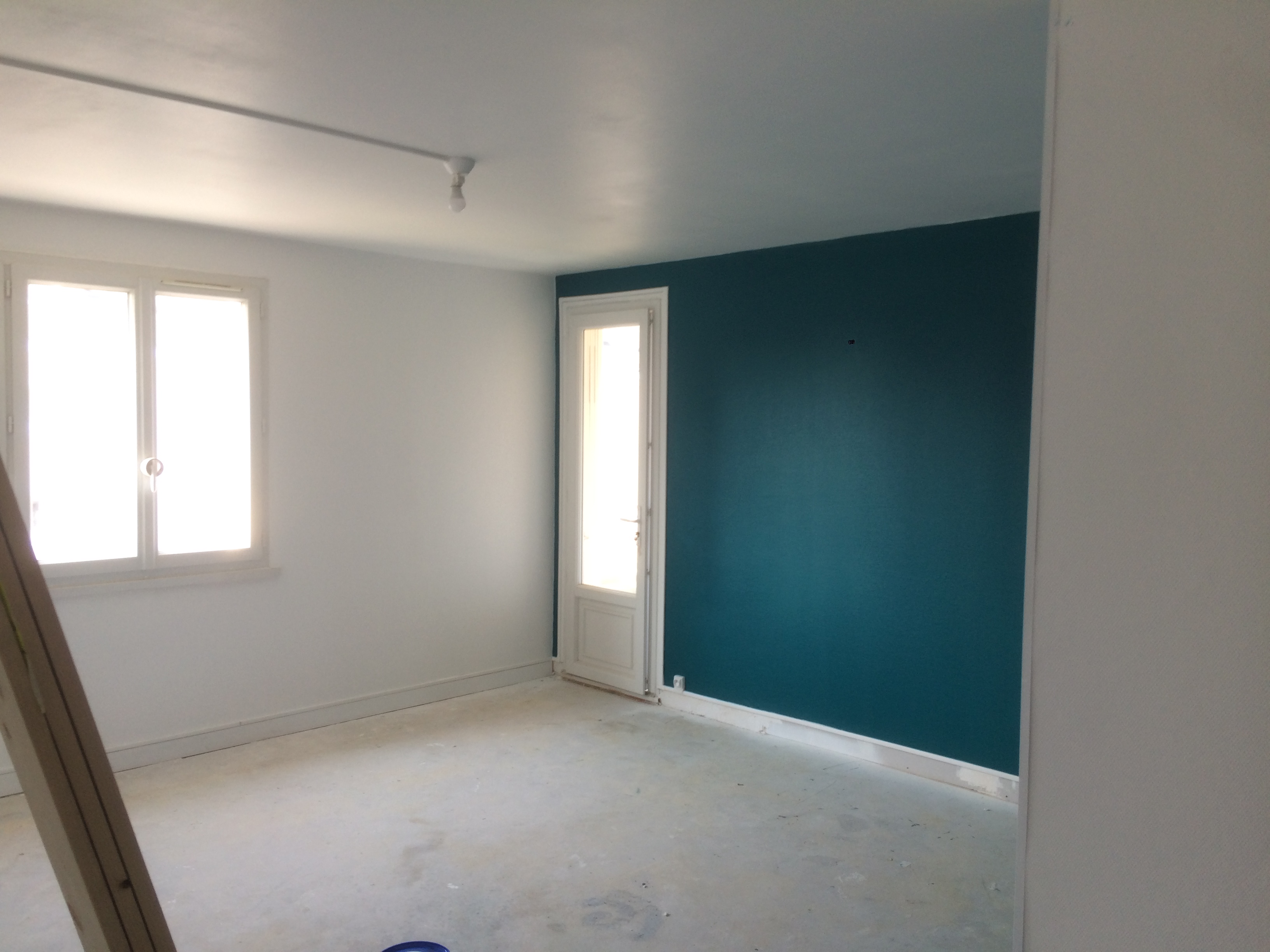 Avo renovation peinture salon sejour et parquet angers 1