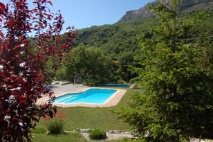 Gite-de-charme-avec-piscine-en-Haute-Provence-Sisteron-2-