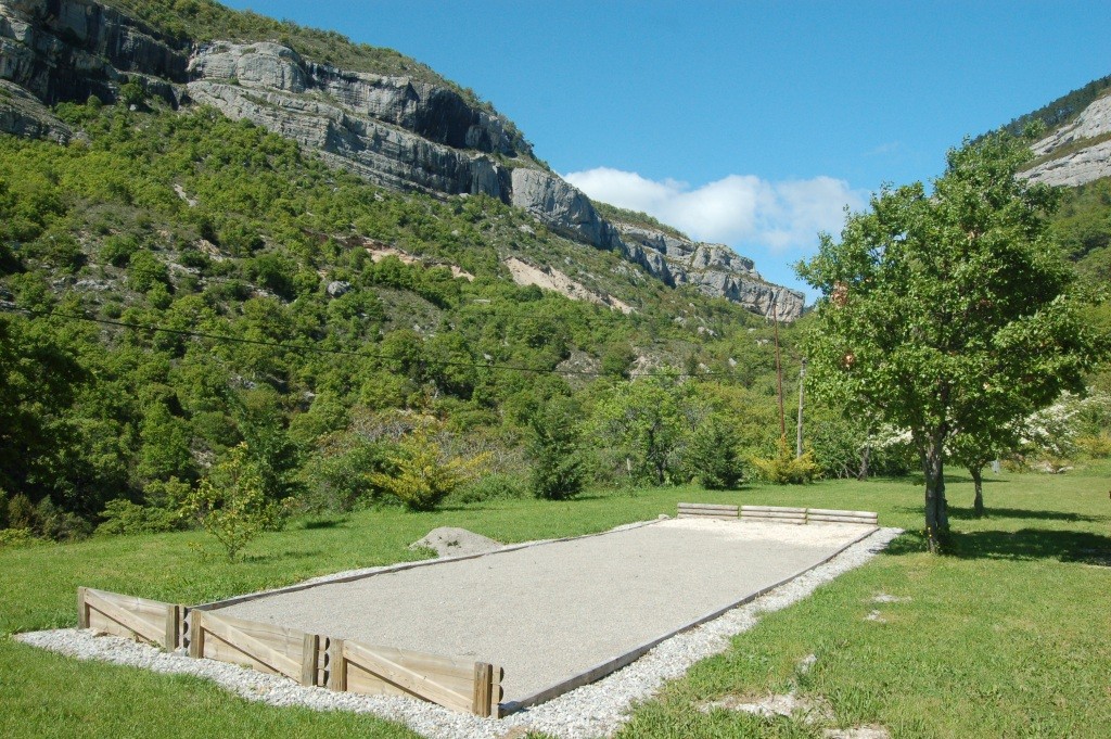 Gite-rural-avec-piscine-gite-de-France-alpes-de-haute-provence-sisteron-baronnies-haute-alpes-verdon-serre-poncon-domaine-1