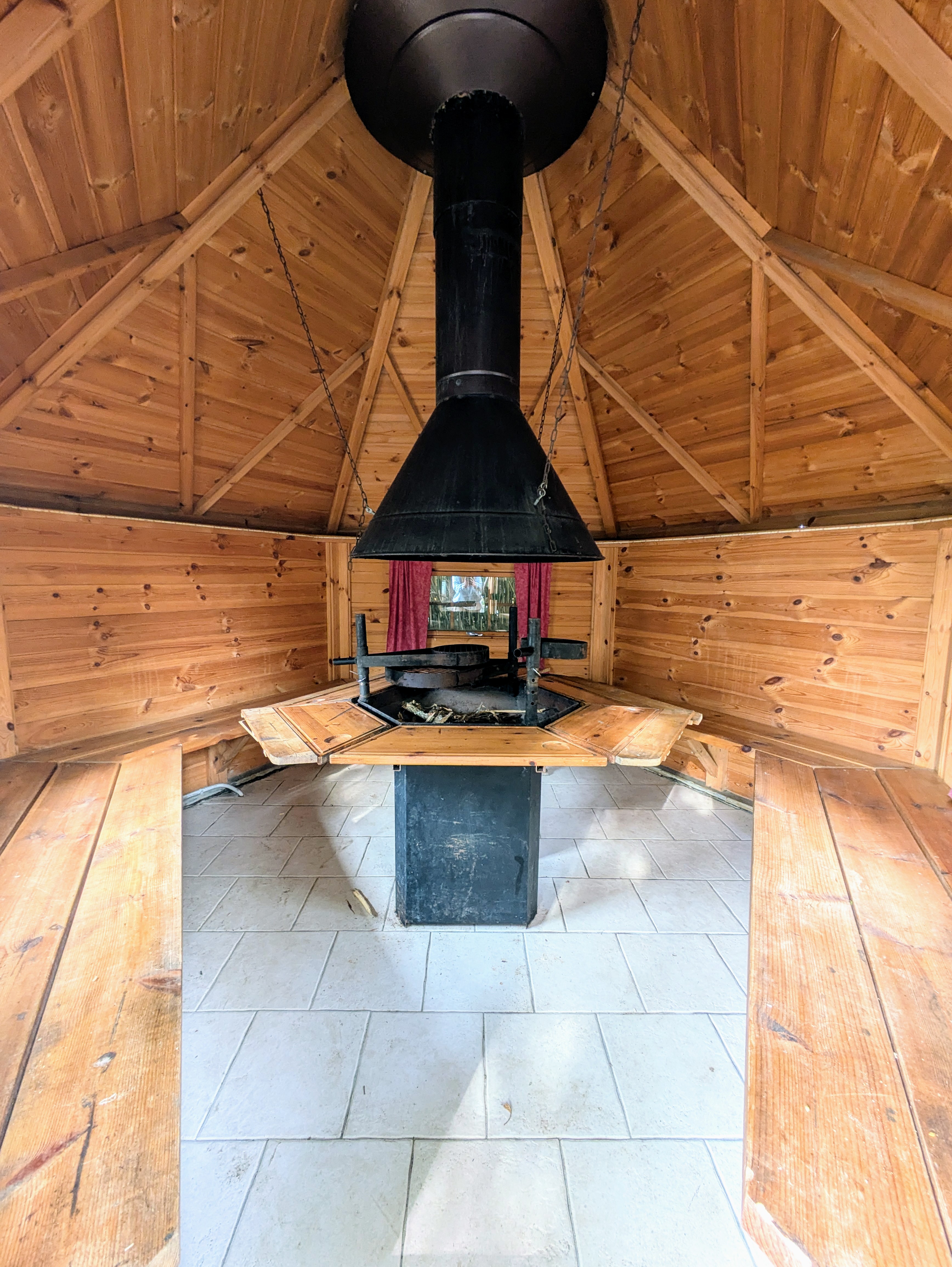 PXL 20250601 163443650-2