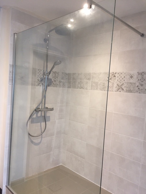 Avo renovation renovation complete de salle de bain etage a avrille plomberie et depannage 16
