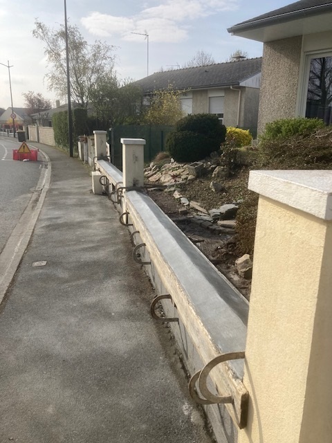 Avo renovation angers maconnerie renovation de muret de cloture a ecouflant 1