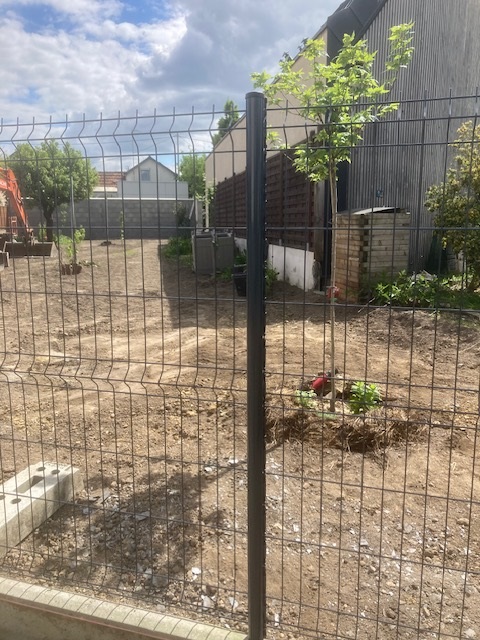Avo renovation maconnerie demolition dependance creation mur escalier cloture et portail angers 10
