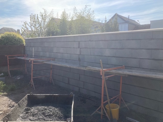 Avo renovation maconnerie demolition dependance creation mur escalier cloture et portail angers 6