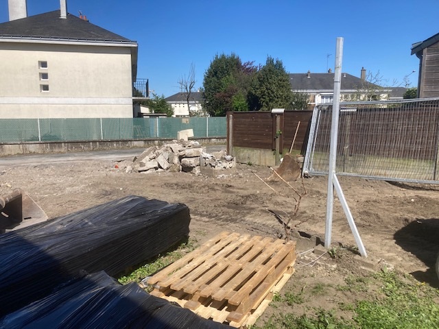 Avo renovation maconnerie demolition dependance creation mur escalier cloture et portail angers 2