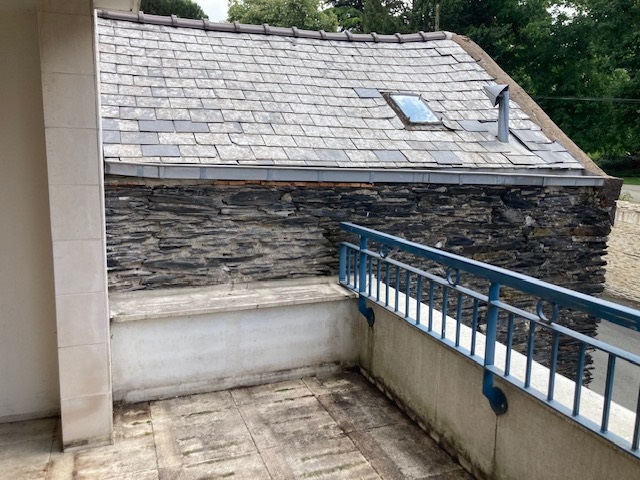 Avo renovation menuiserie creation d une terrasse bois sur un balcon a angers 2