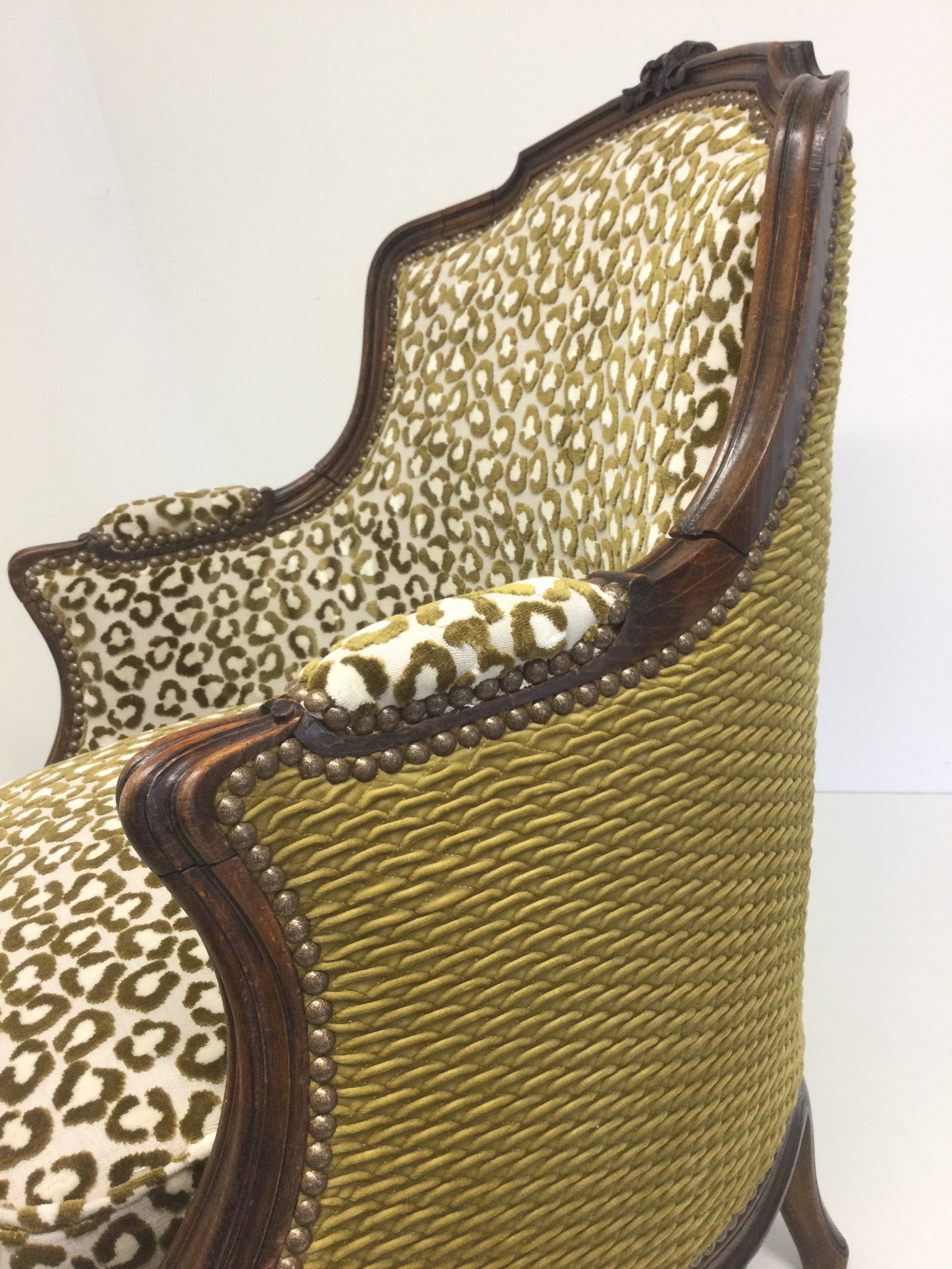 Atelier les renaissances tapissier decorateur relooking meuble restauration fauteuil saint medard en jalles saint aubin de ledoc eysines lacanau bordeaux arcachon metrole gironde ebeniste reparation pieceunique stage formation tapisserie tissu
