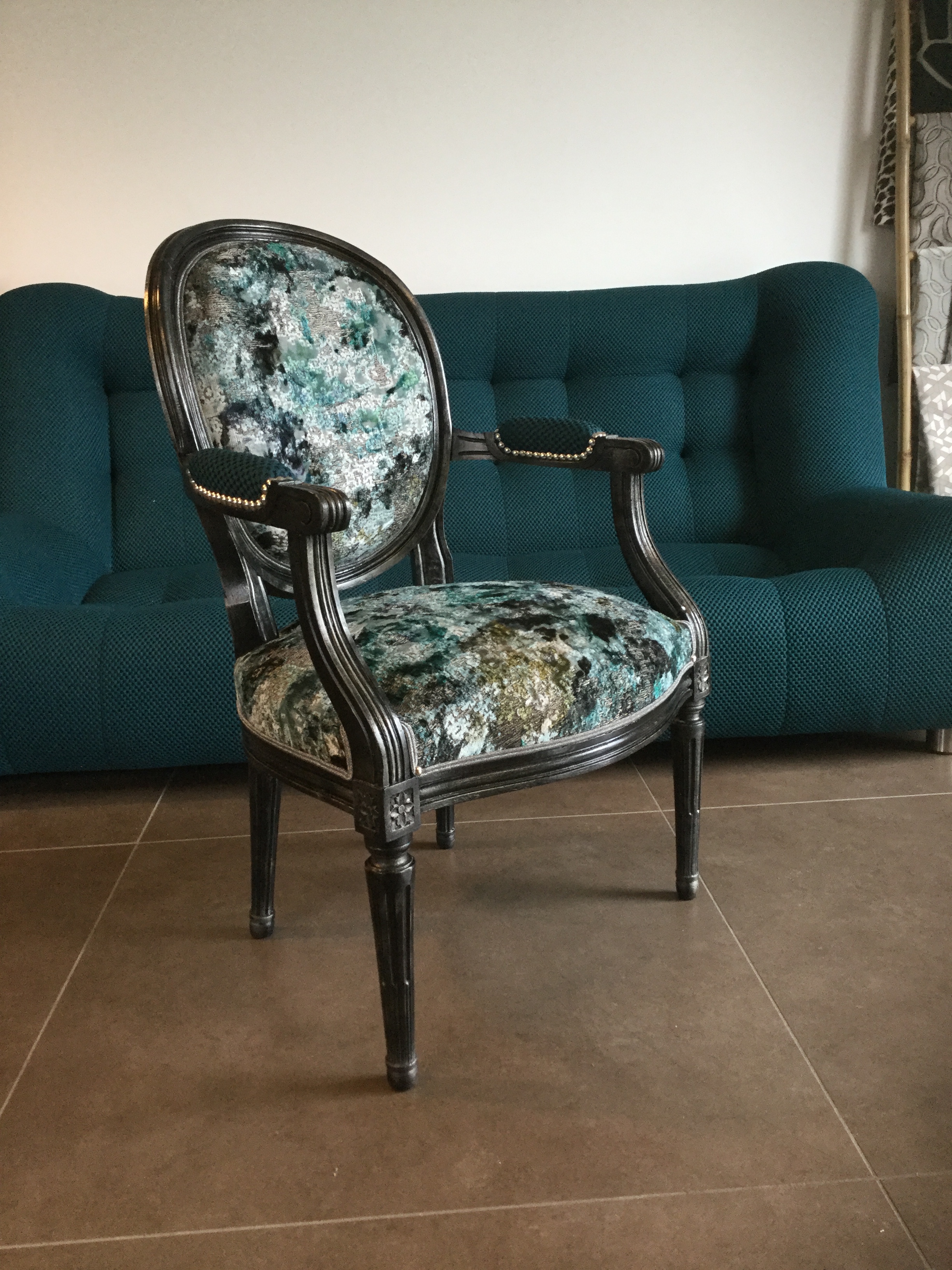 Atelier les renaissances tapissier decorateur d ameublement fauteuil canape ralph m relooking meuble bordeaux saint medard en jalles lacanau merignac blanquefort