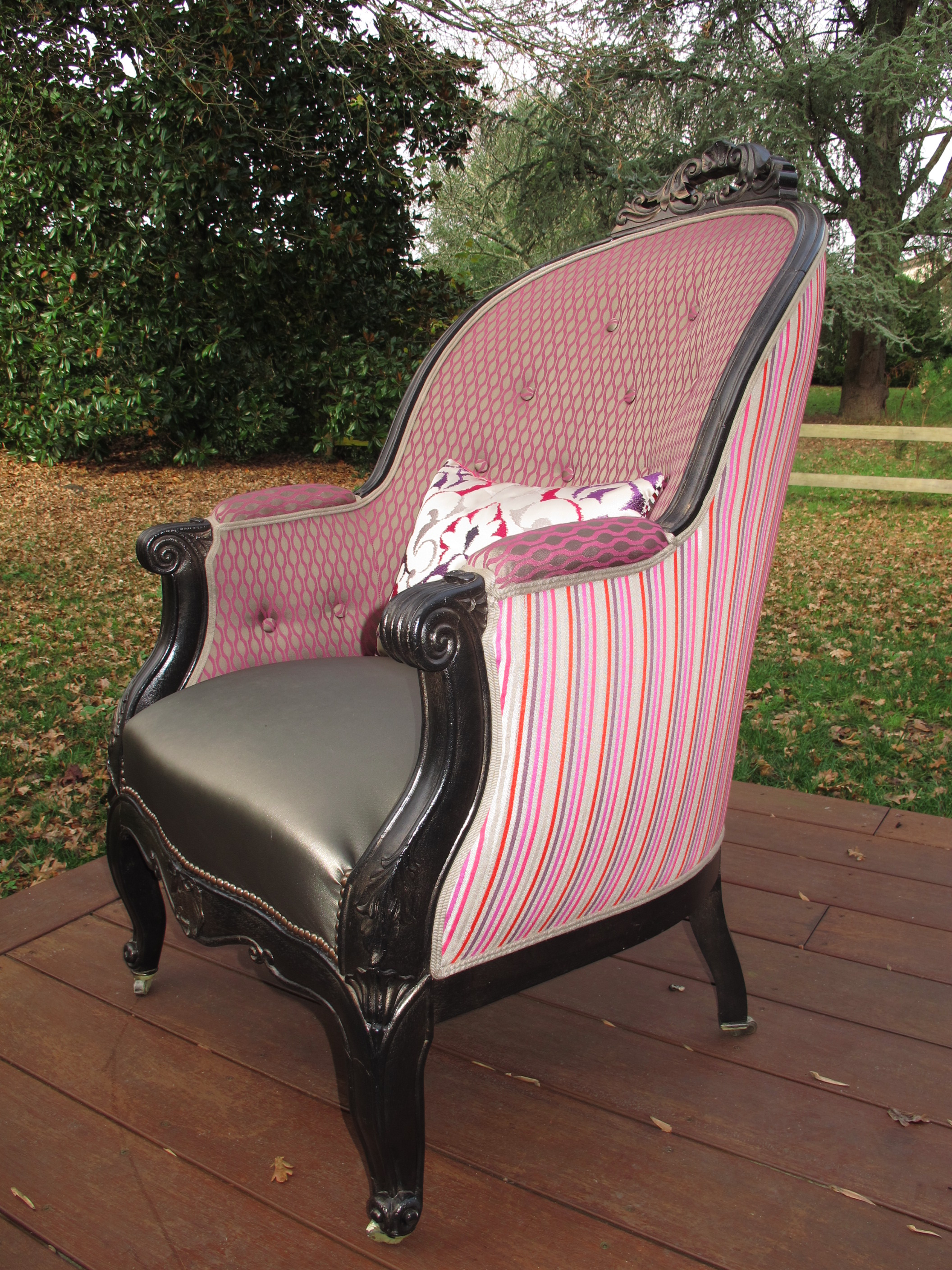 Refection restauration relooking fauteuil chaise canape crapaud 27 meuble tapissier decorateur bordeaux st medard en jalles atelier les renaissances