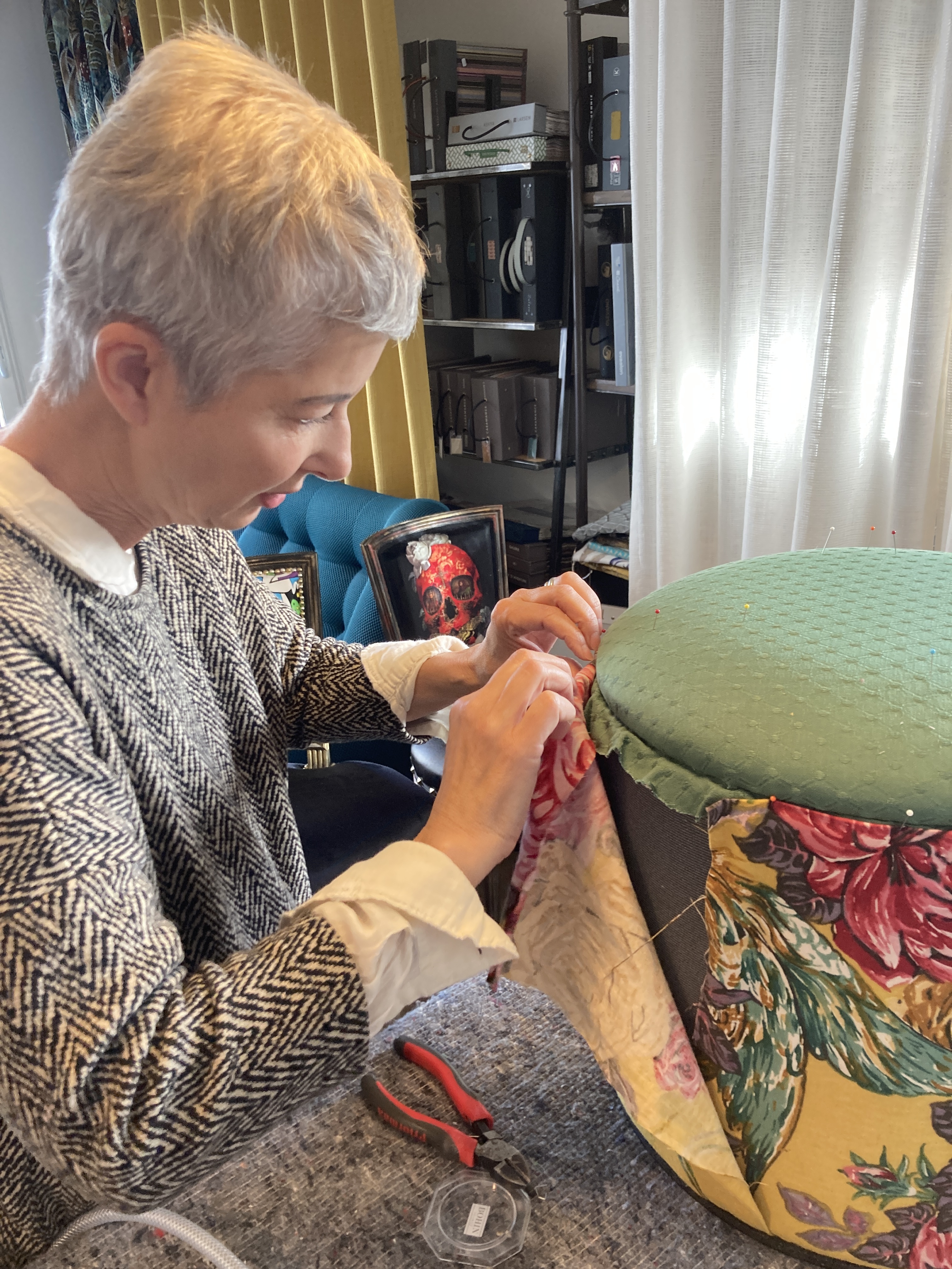 Atelier les renaisances tapissier decorateur relooking meuble formation tapisserie cours tapisserie stage tapisserie renovation fauteuil tapissier lacanau tapissier eysines tapissier medoc tapissier bordeaux tapissier saint medard en jalles 