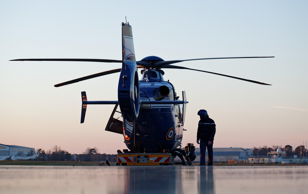 Helicopter-6847556 1280