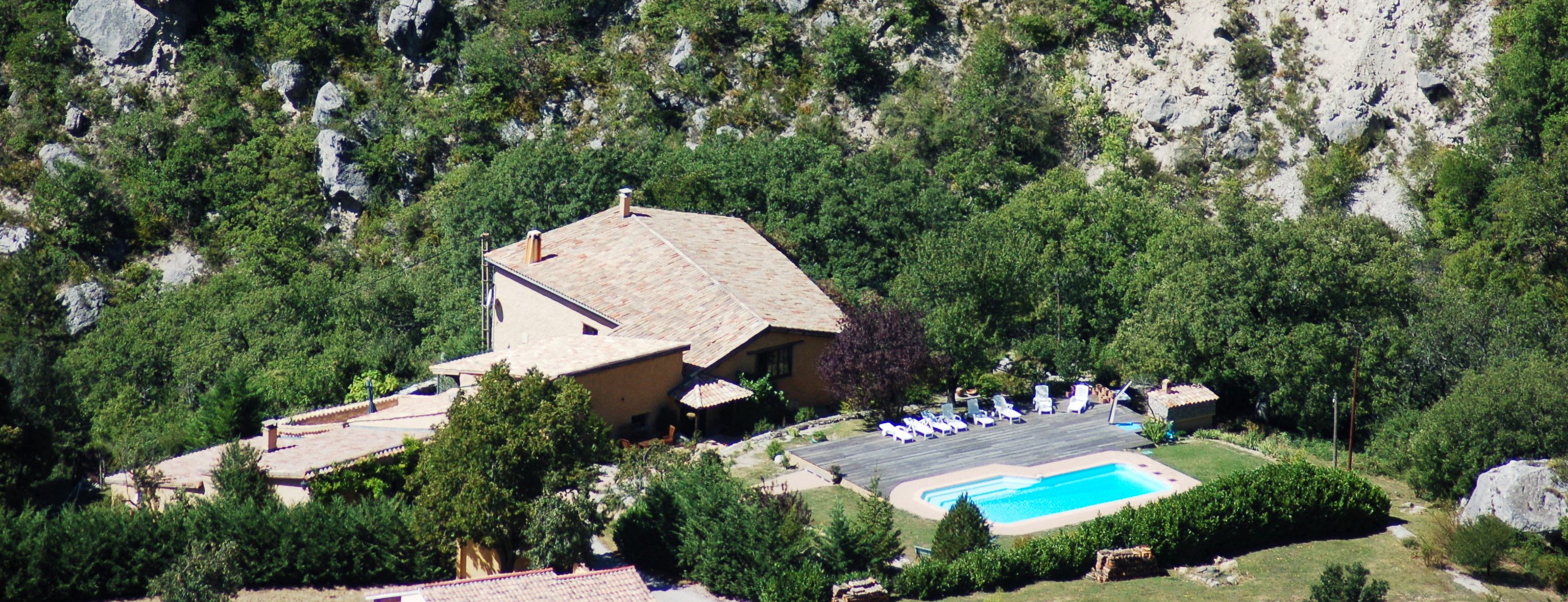 Gites-ruraux-gites-de-France-en-haute-Provence-a-Entrepierres-Sisteron-Accueil-recadree
